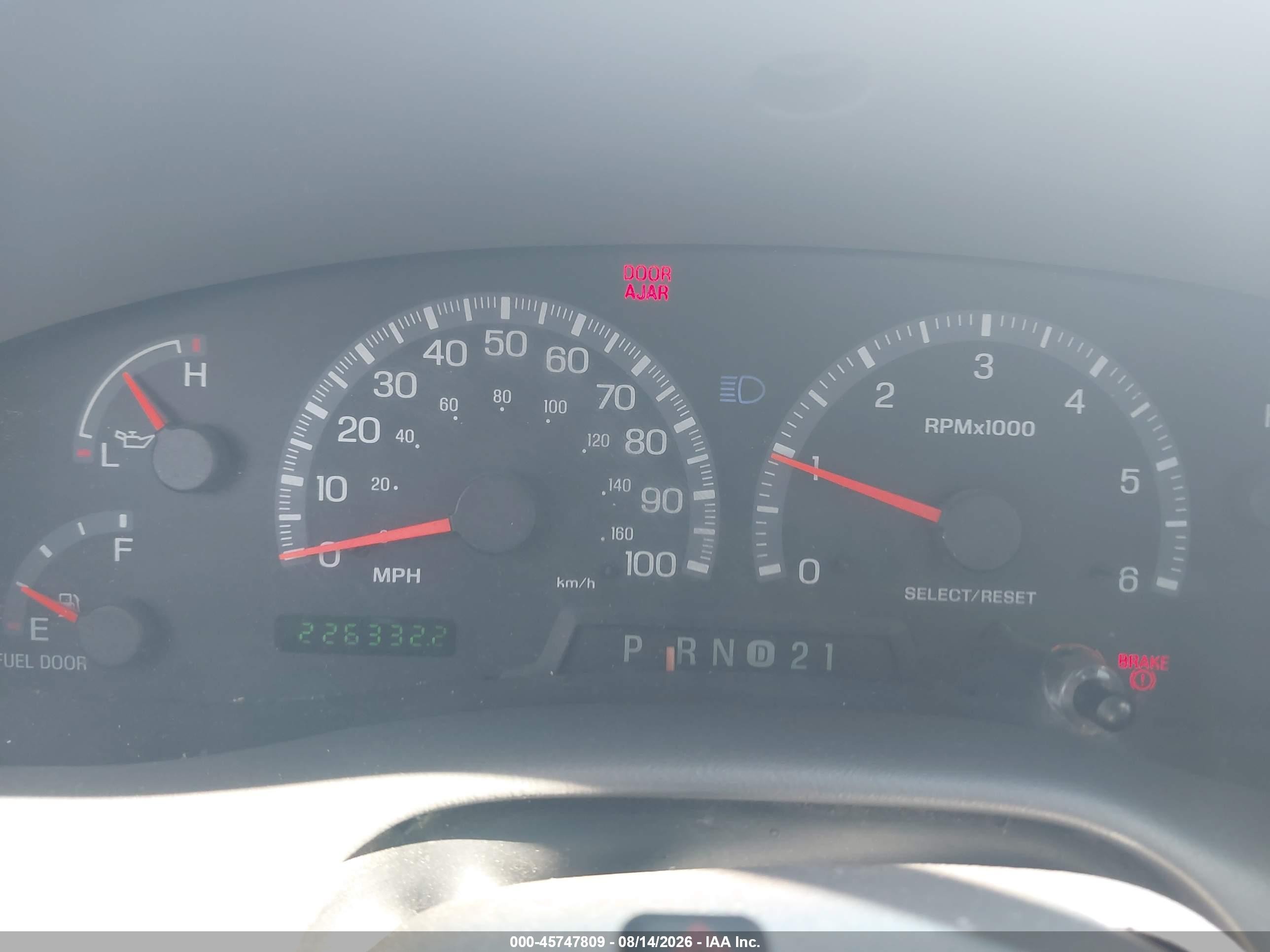 2002 Ford F-150 Xl/xlt White vin: 1FTRX07272KA98669