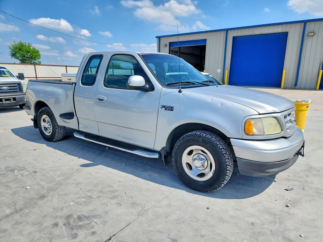 2003 Ford F150 Серебряный vin: 1FTRX072X3KA58720