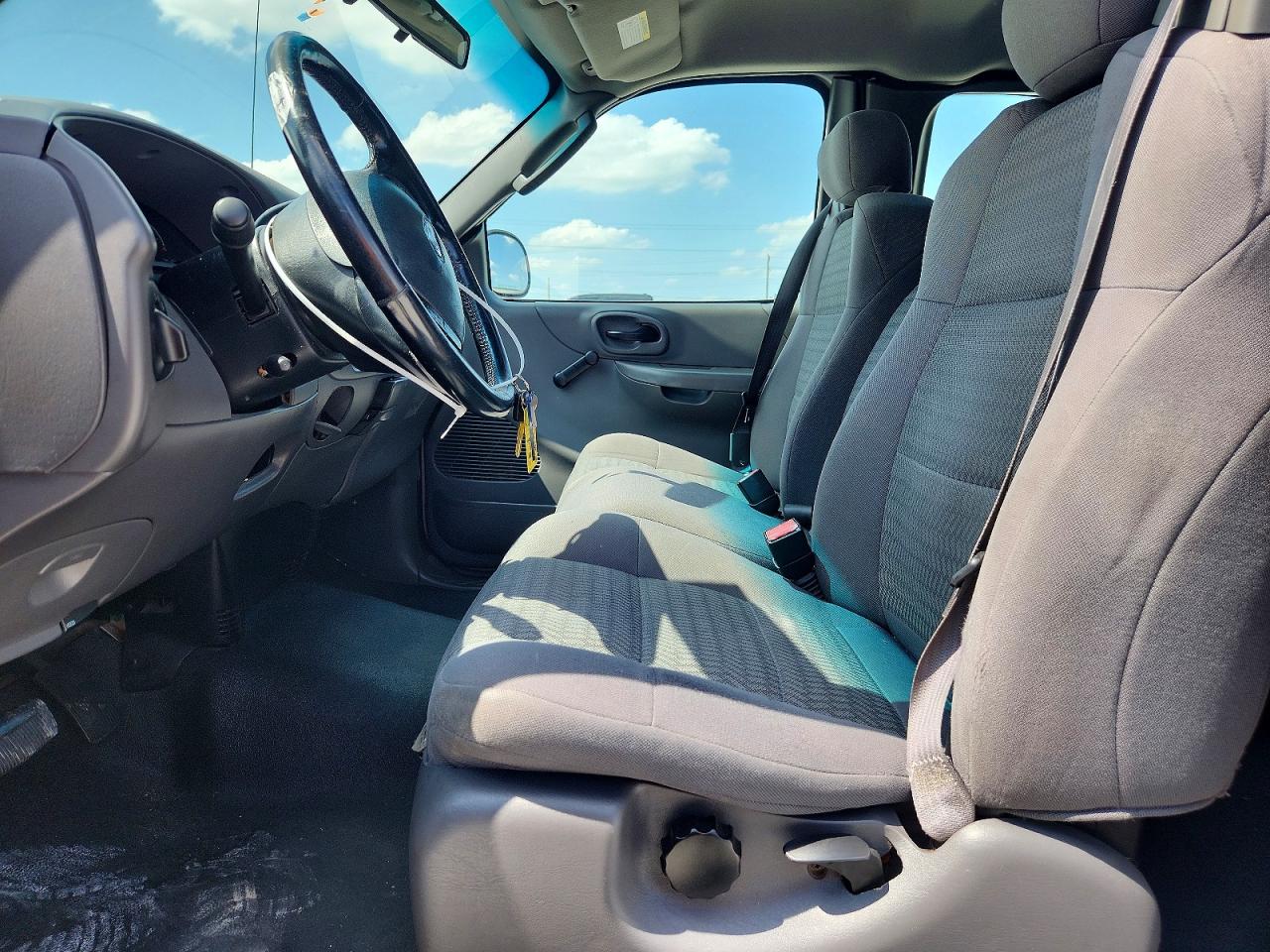 2003 Ford F150 Серебряный vin: 1FTRX072X3KA58720