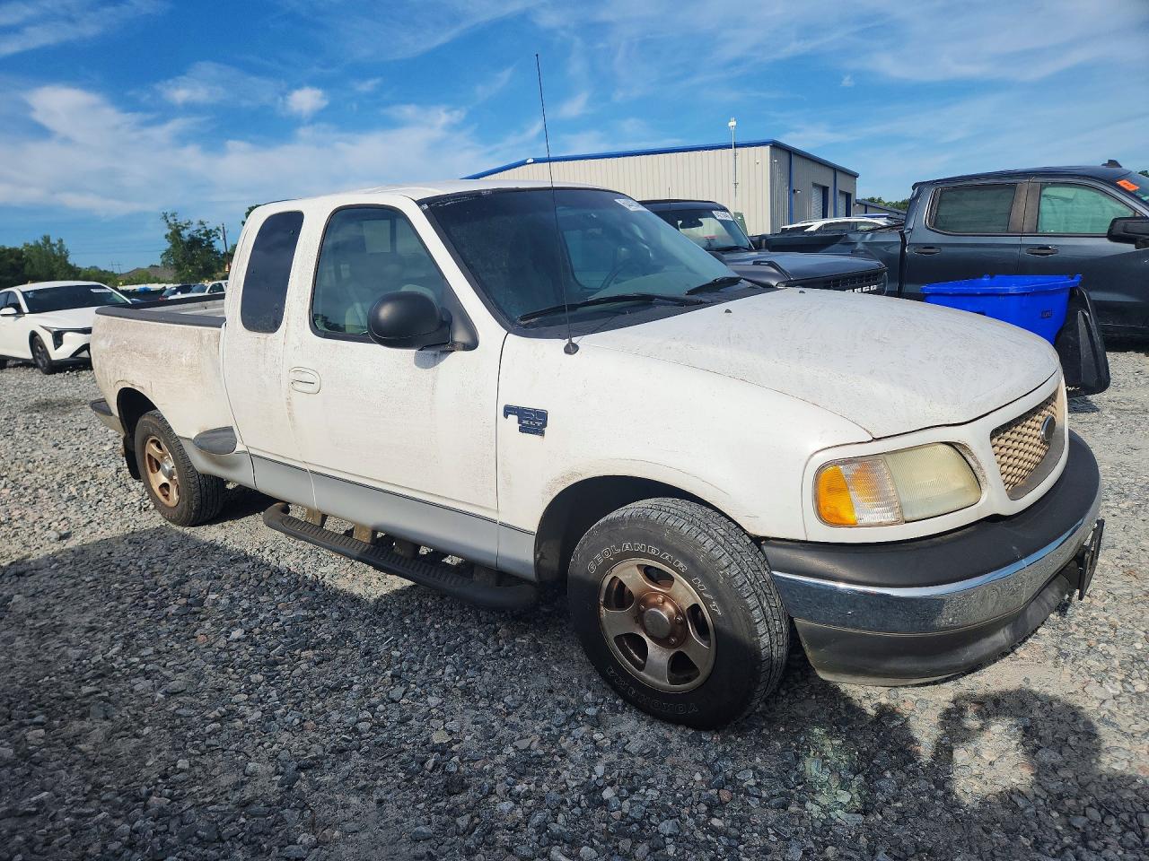 2003 Ford F150 White vin: 1FTRX07L73KD56411
