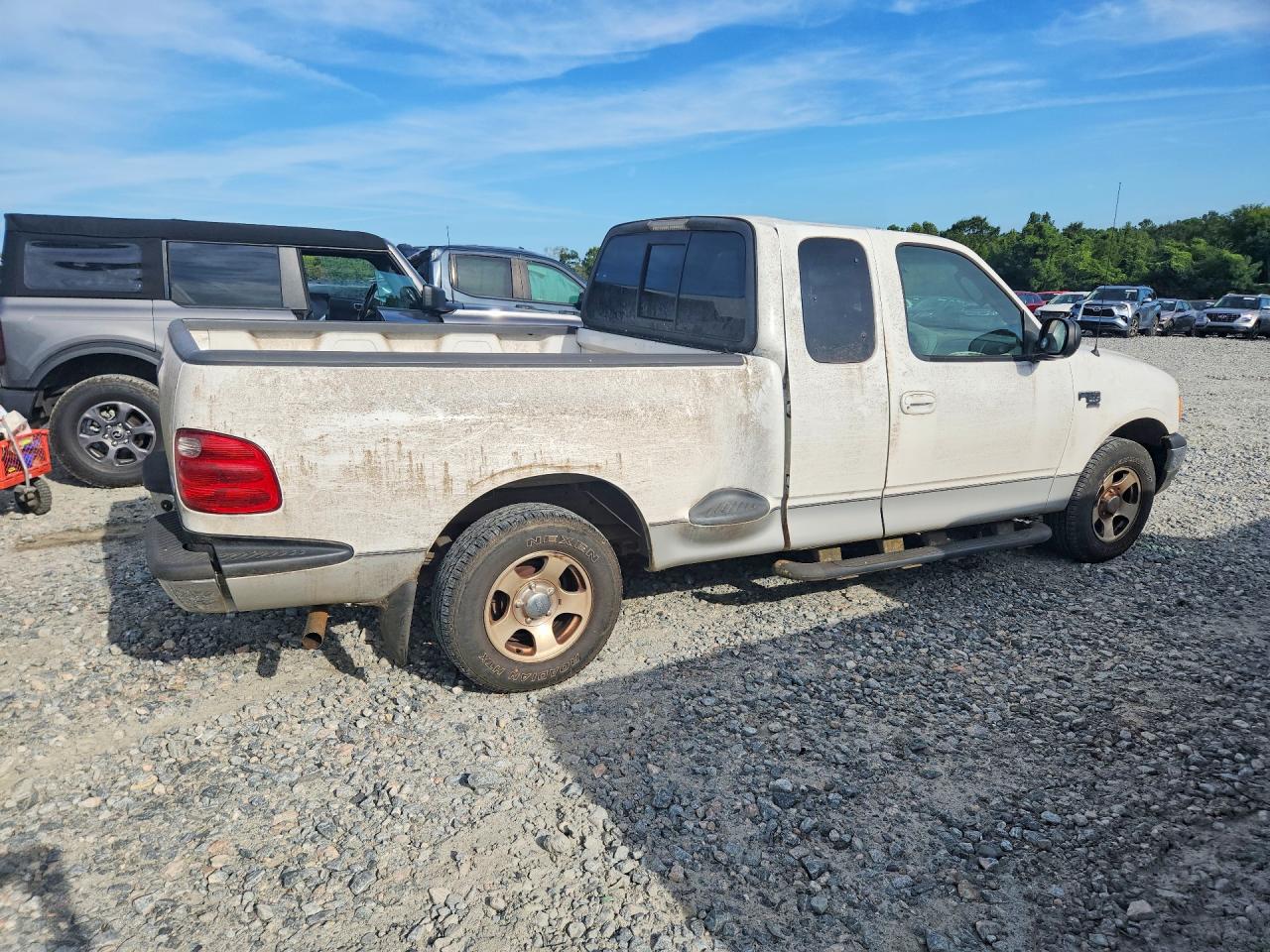 2003 Ford F150 White vin: 1FTRX07L73KD56411