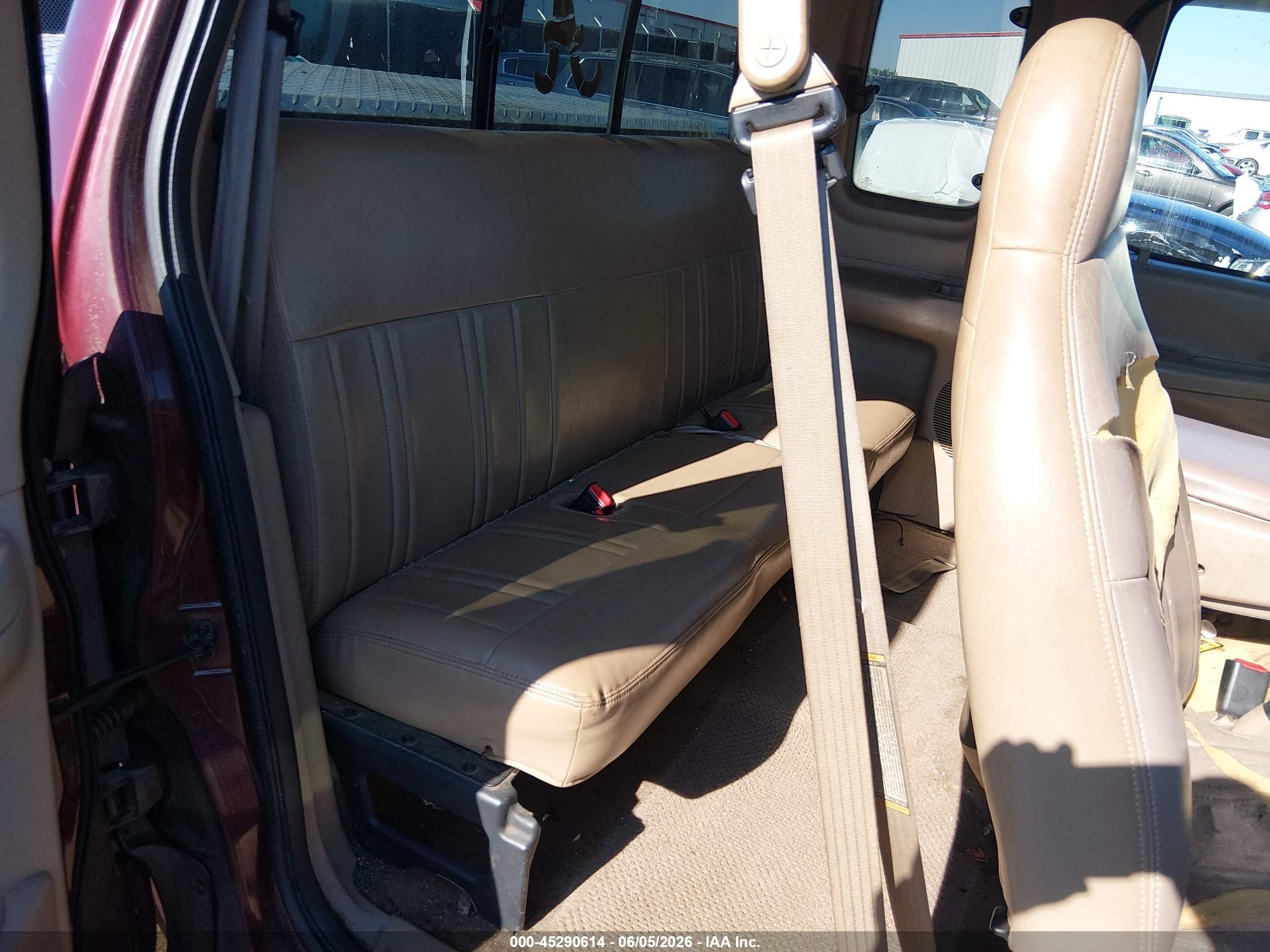 1998 Ford F-150 Lariat/xl/xlt Burgundy vin: 1FTRX07LXWKB13812