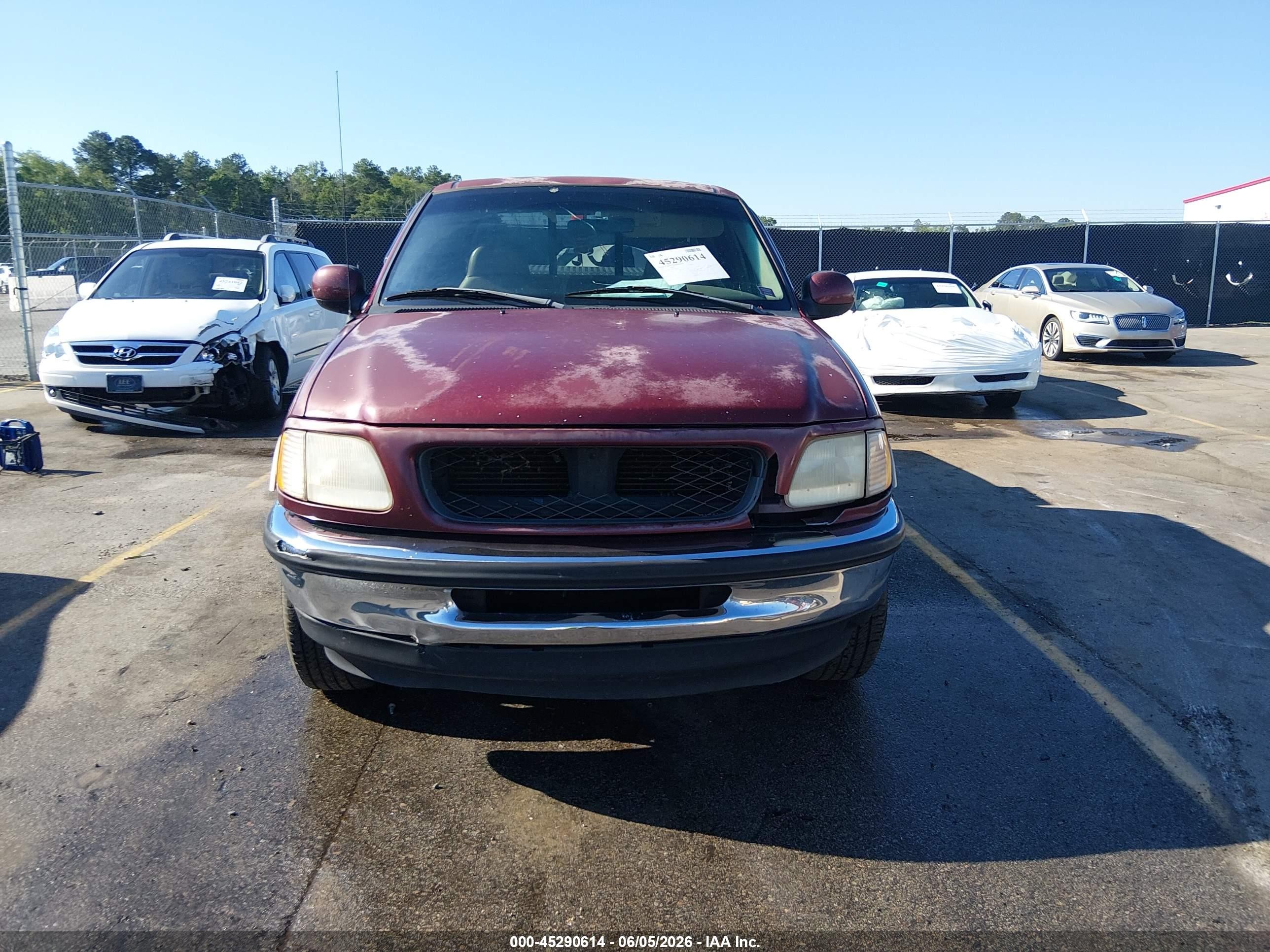 1998 Ford F-150 Lariat/xl/xlt Burgundy vin: 1FTRX07LXWKB13812
