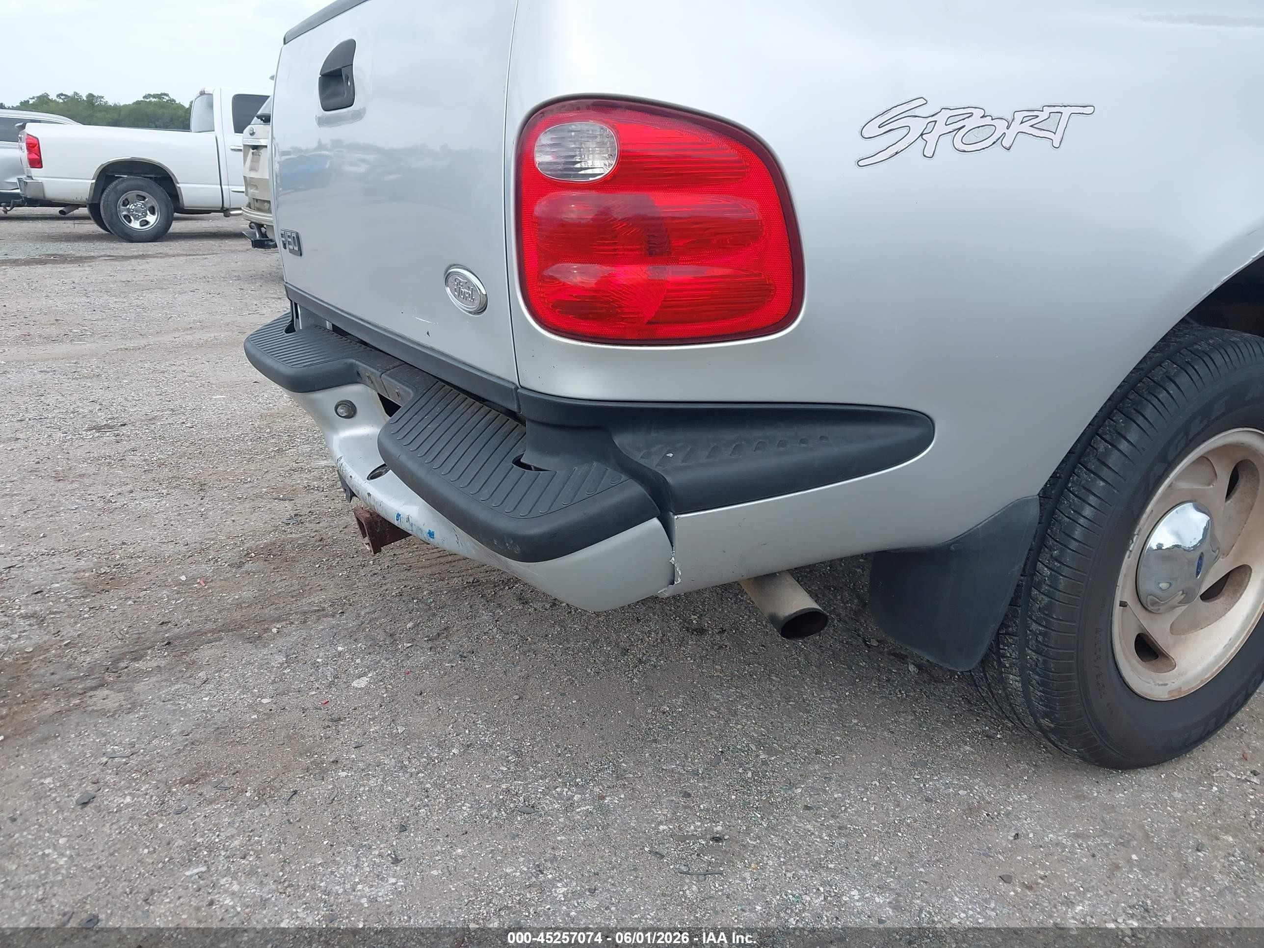 2000 Ford F-150 Lariat/xl/xlt Серебряный vin: 1FTRX07LXYKA97405