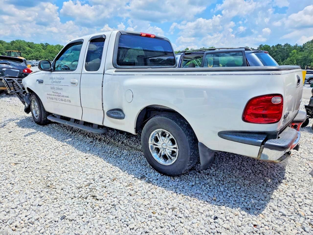 2002 Ford F150 White vin: 1FTRX07W42KD86586