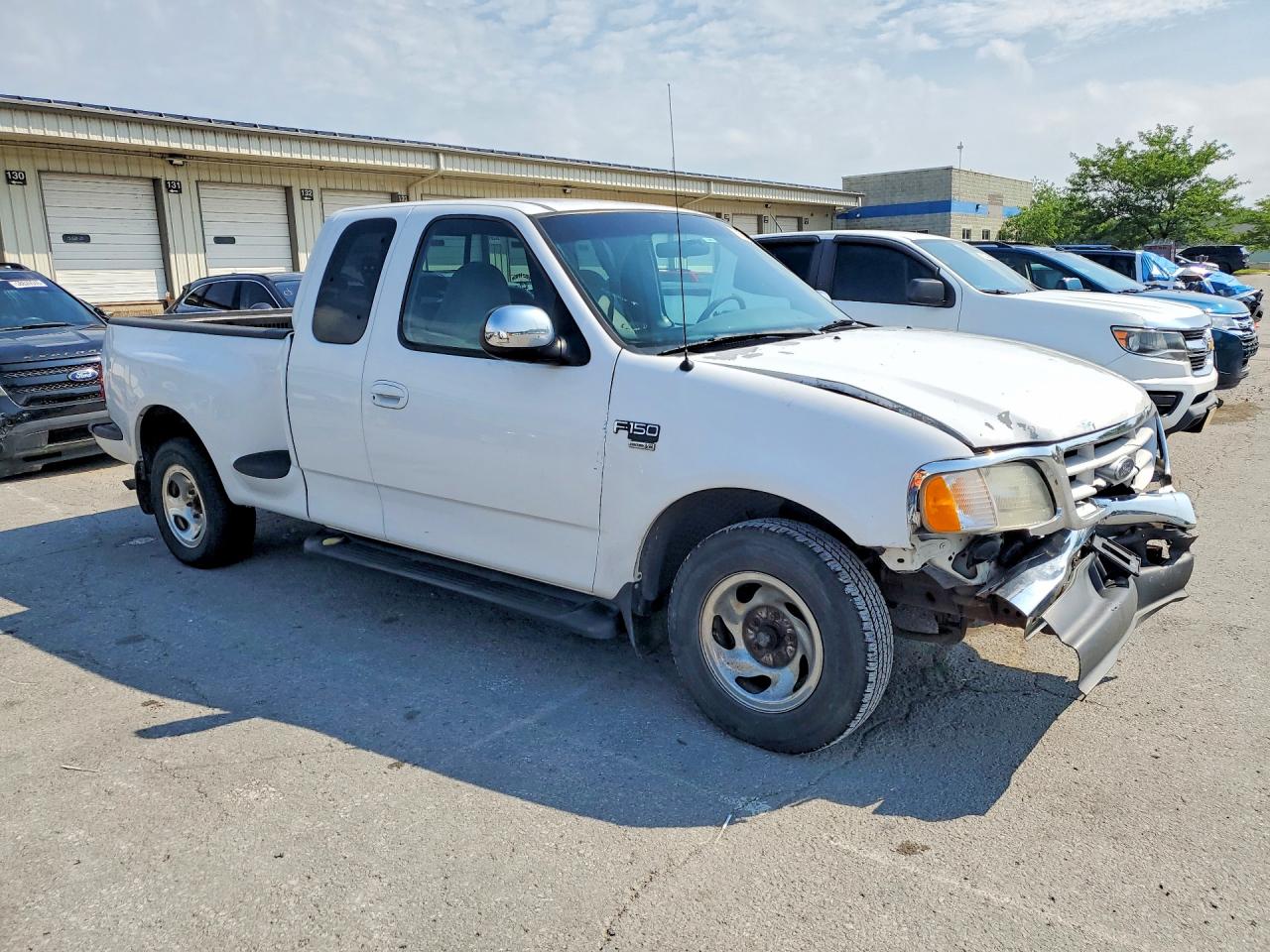 1999 Ford F150 White vin: 1FTRX07W5XKB72133