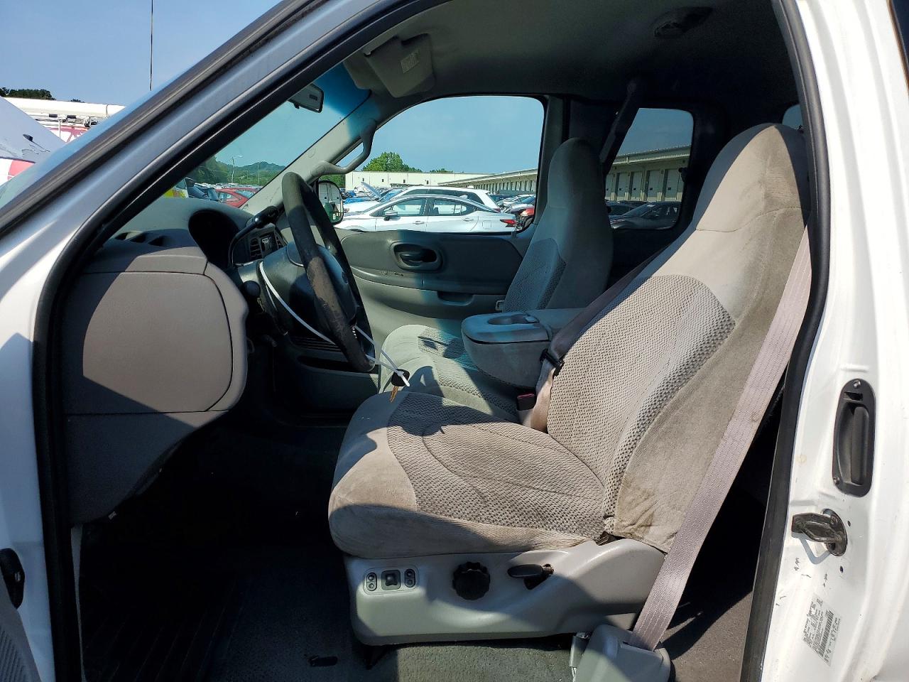 1999 Ford F150 White vin: 1FTRX07W5XKB72133