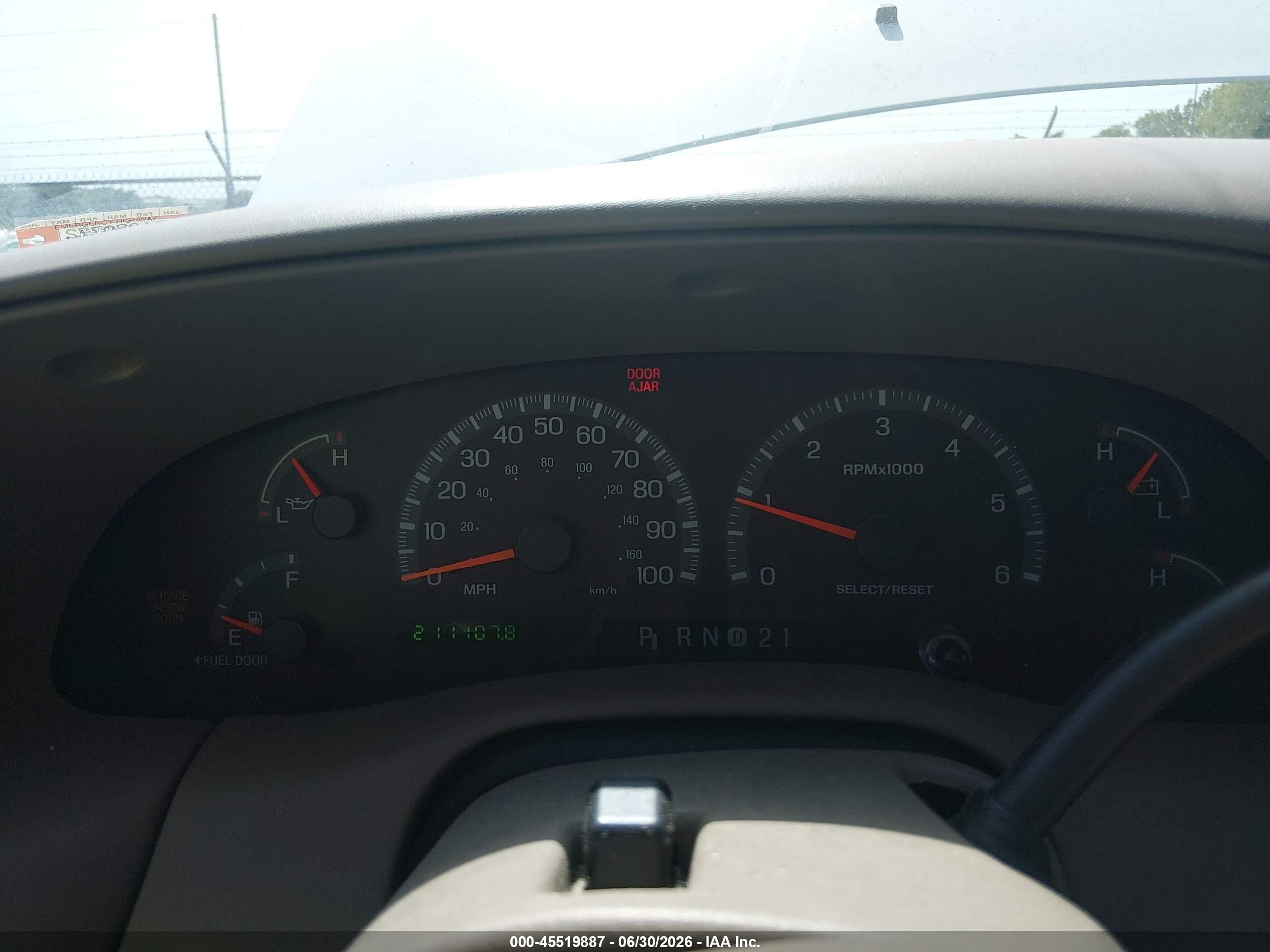 2000 Ford F-150 Lariat/xl/xlt White vin: 1FTRX08L4YKA01623