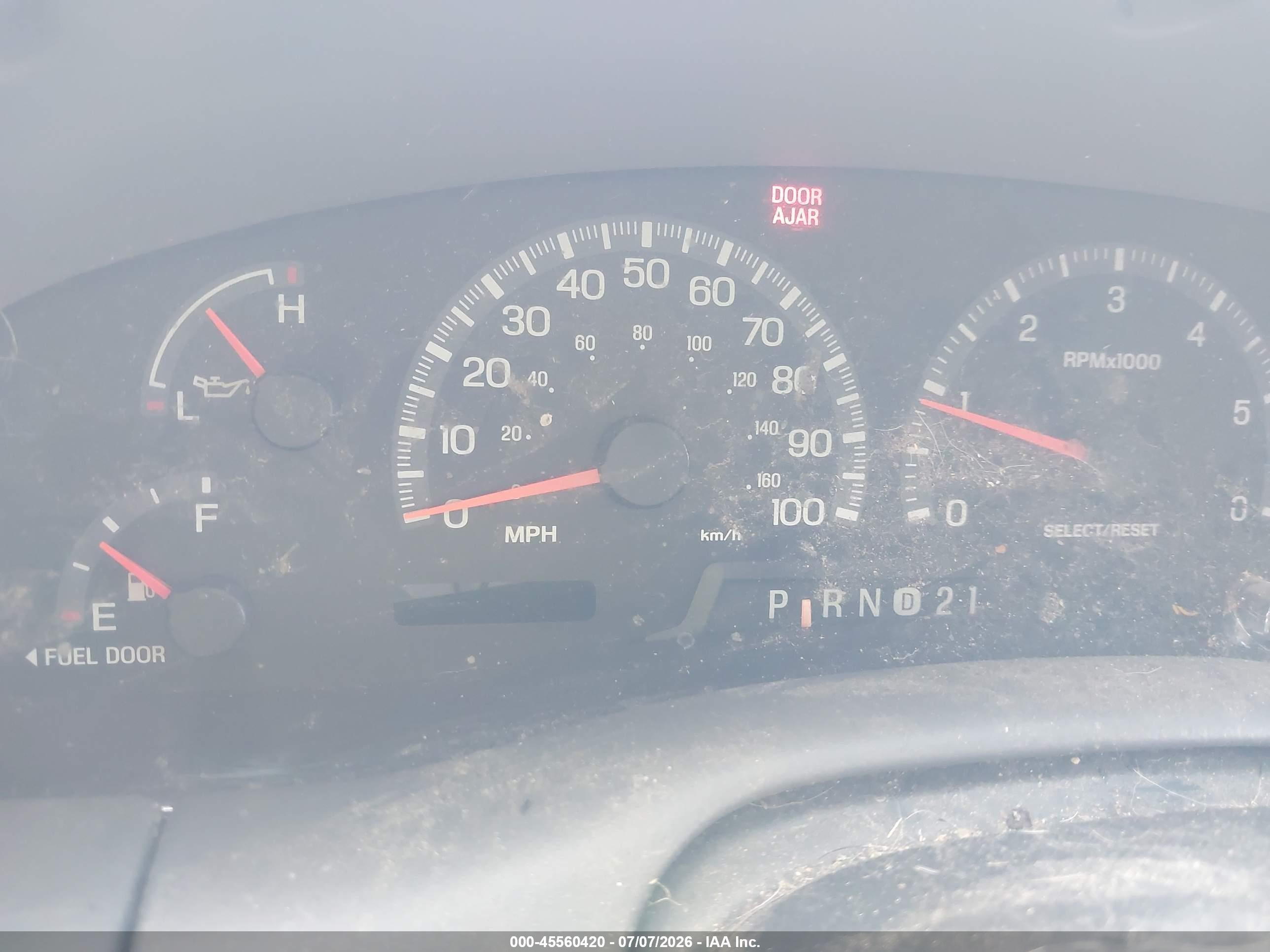 2000 Ford F-150 Lariat/xl/xlt Red vin: 1FTRX08L7YKA36219