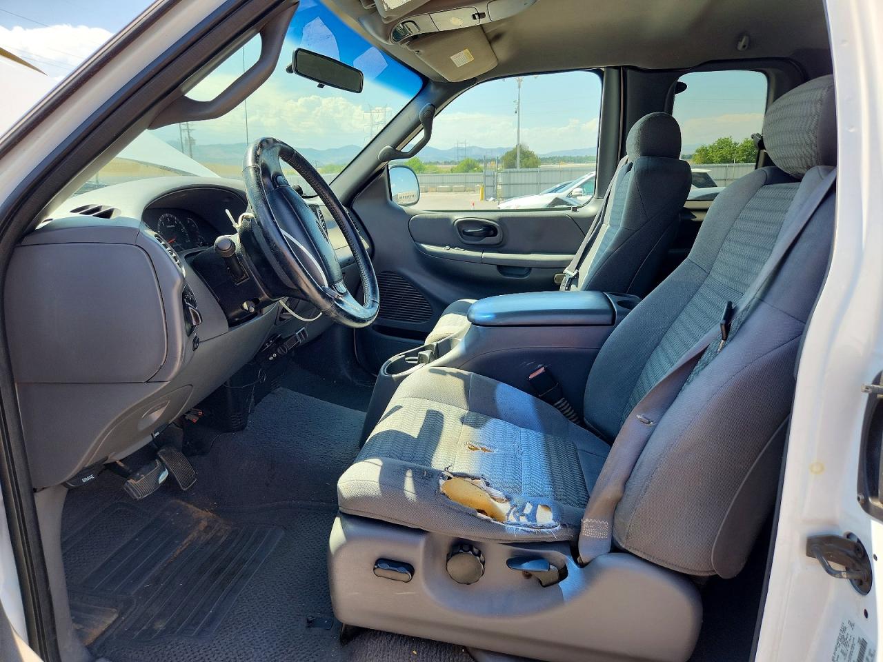 2001 Ford F150 White vin: 1FTRX08L91KA08248