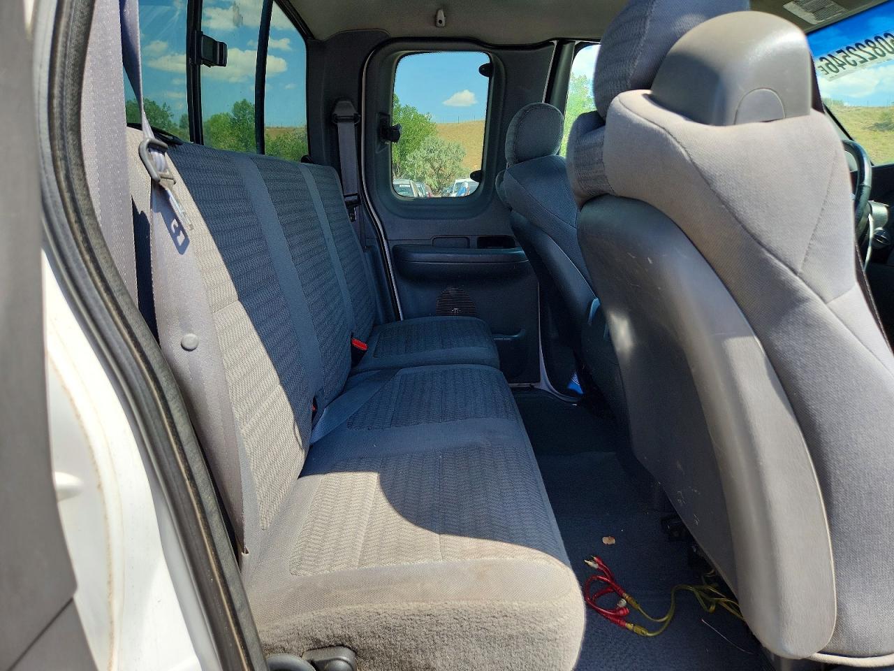 2001 Ford F150 White vin: 1FTRX08L91KA08248