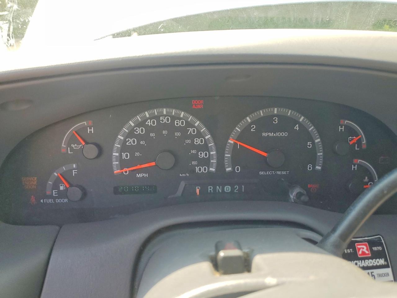 2003 Ford F150 White vin: 1FTRX08LX3KD63772