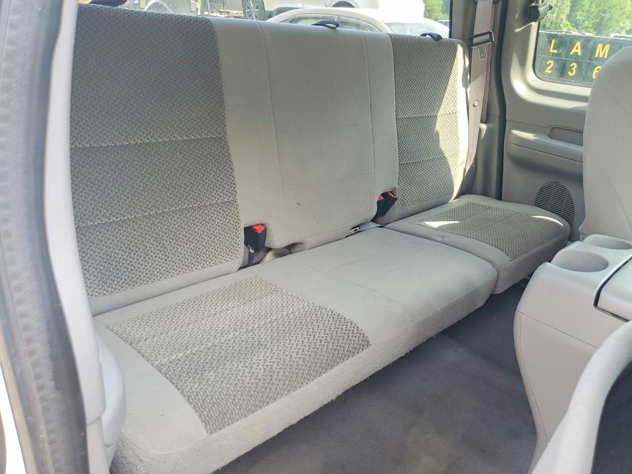 2003 Ford F150 White vin: 1FTRX08LX3KD63772