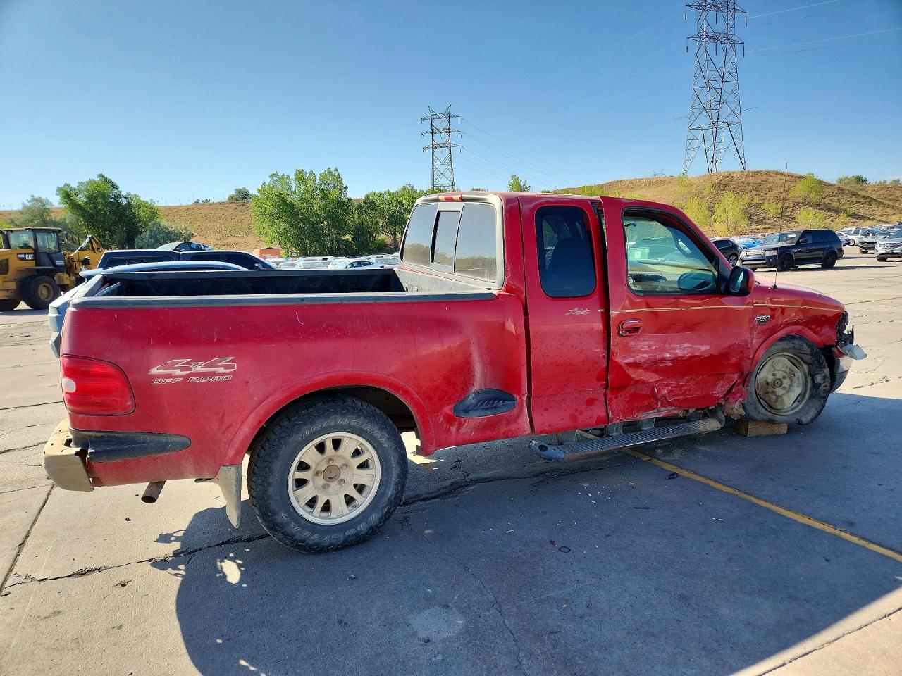 2000 Ford F150 Red vin: 1FTRX08LXYKA16336