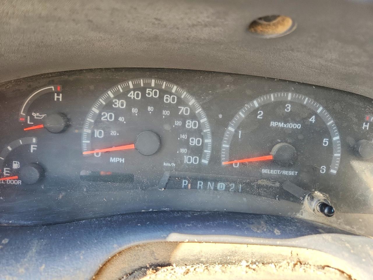 2000 Ford F150 Red vin: 1FTRX08LXYKA16336