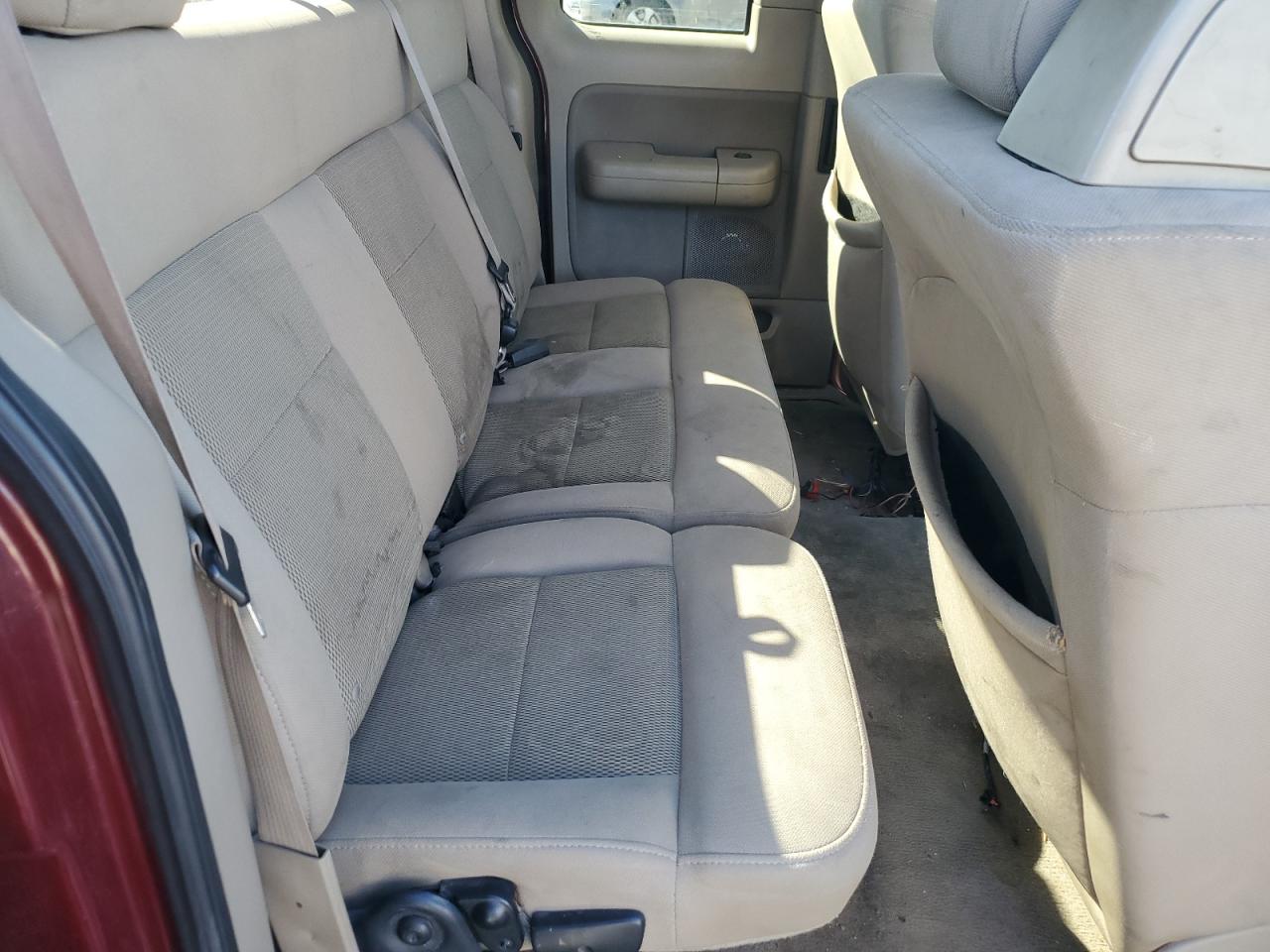 2004 Ford F150 Maroon vin: 1FTRX12574KD09895