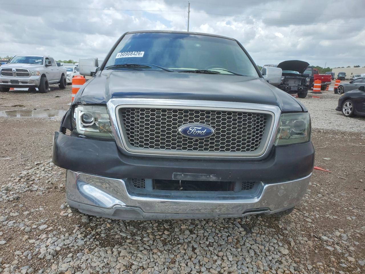 2004 Ford F150 Black vin: 1FTRX12584KC30350
