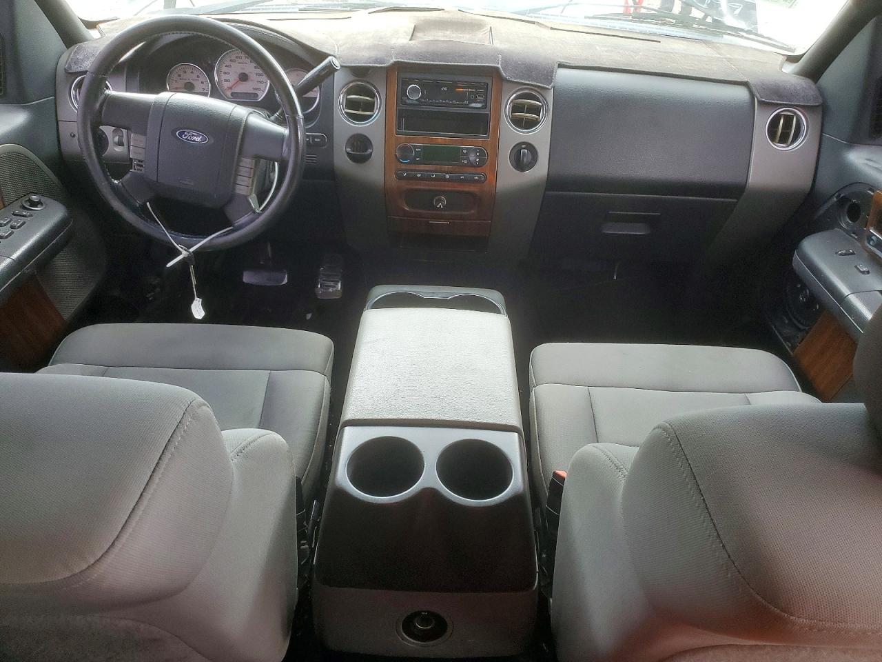 2004 Ford F150 Black vin: 1FTRX12584KC30350