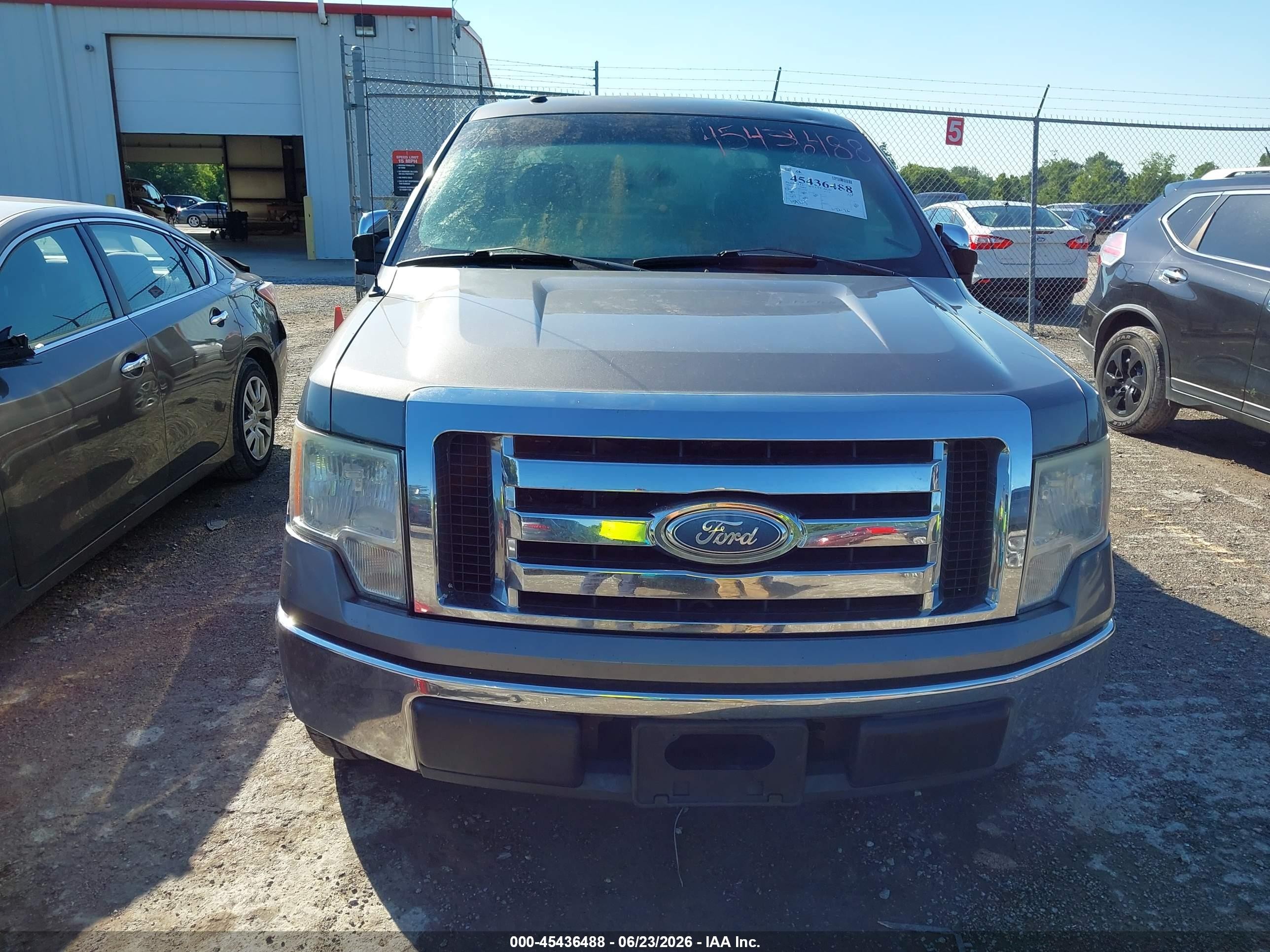 2009 Ford F-150 Xlt Gray vin: 1FTRX12809FA84181