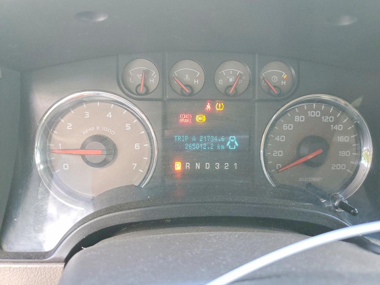 2009 Ford F150 White vin: 1FTRX12V89KC69544