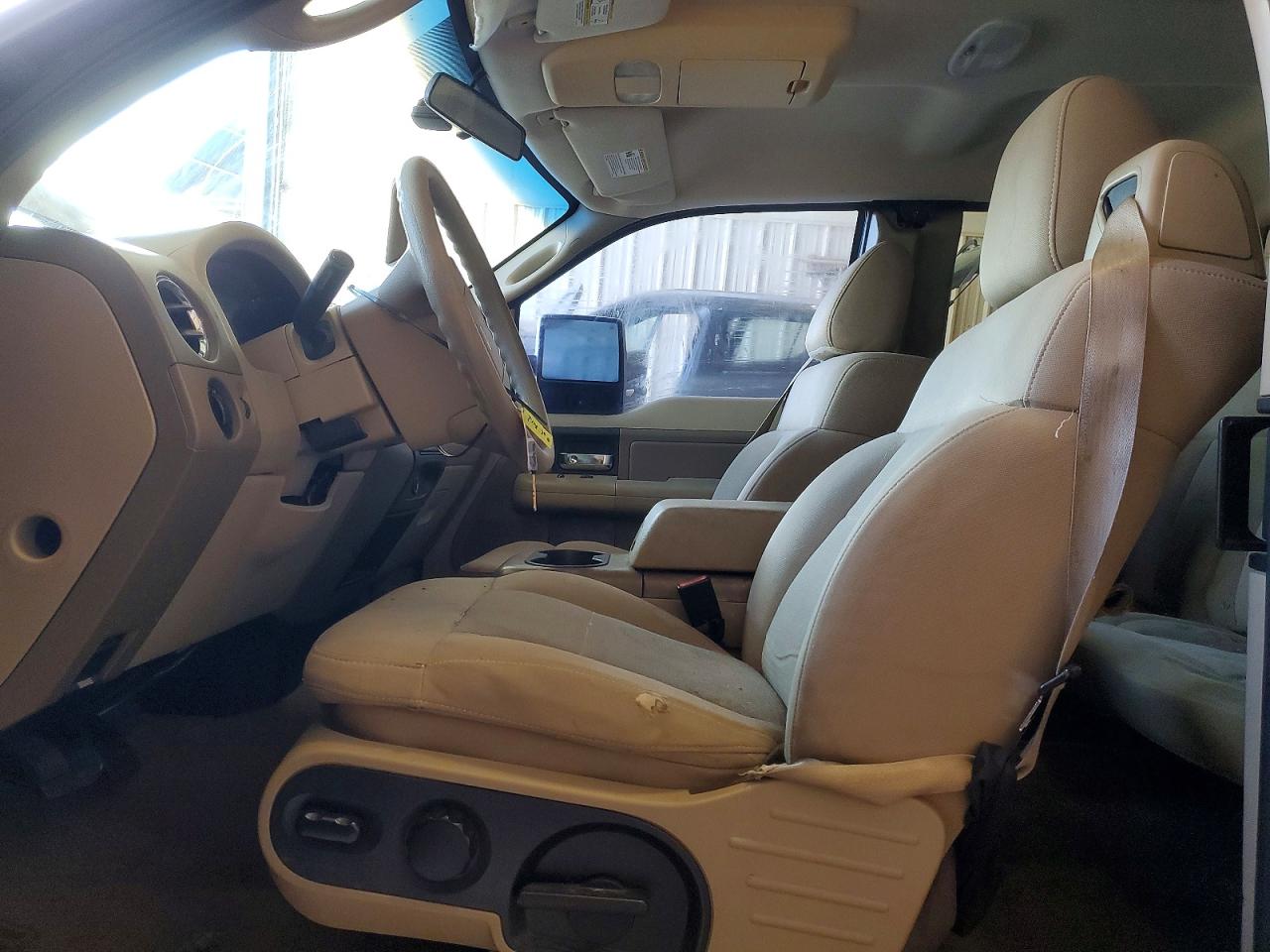 2006 Ford F150 Burgundy vin: 1FTRX12W06NA61130