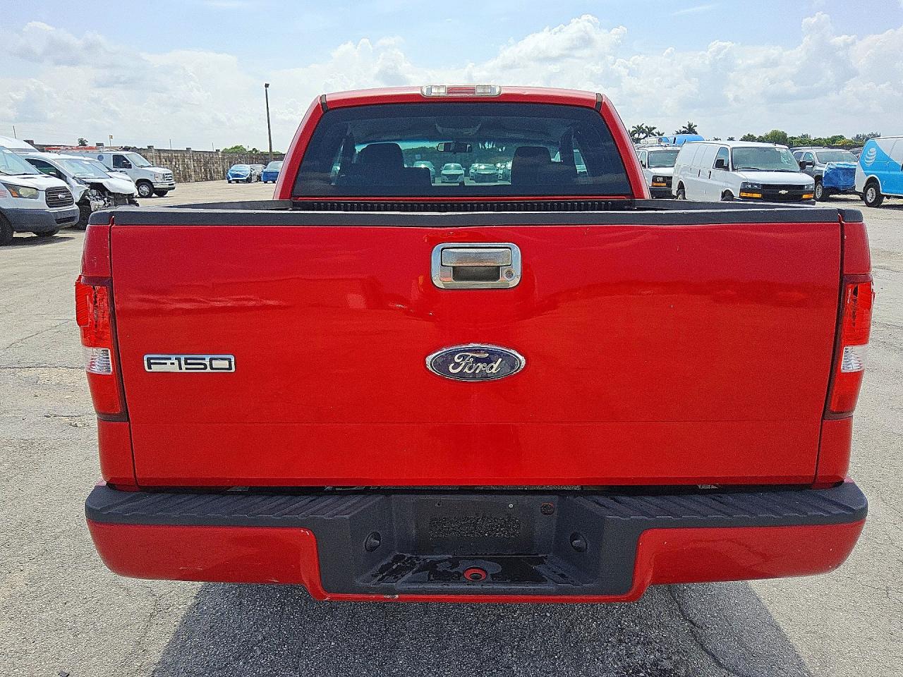 2008 Ford F150 Stx Red vin: 1FTRX12W08FC02985