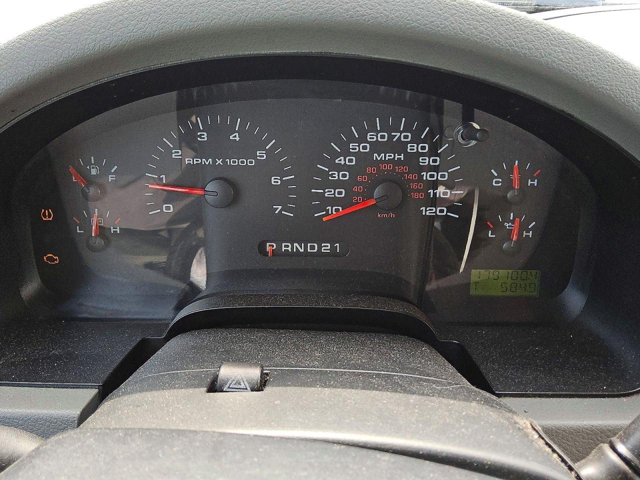 2008 Ford F150 Stx Red vin: 1FTRX12W08FC02985