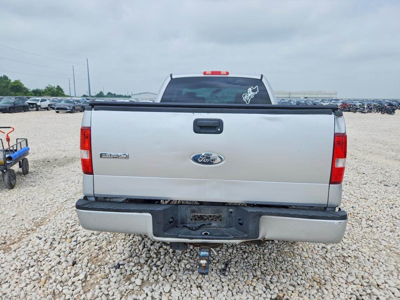2008 Ford F150 Silver vin: 1FTRX12W08KD11695