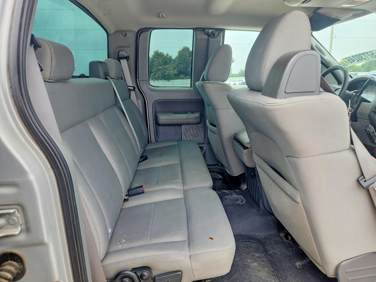 2008 Ford F150 Silver vin: 1FTRX12W08KD11695