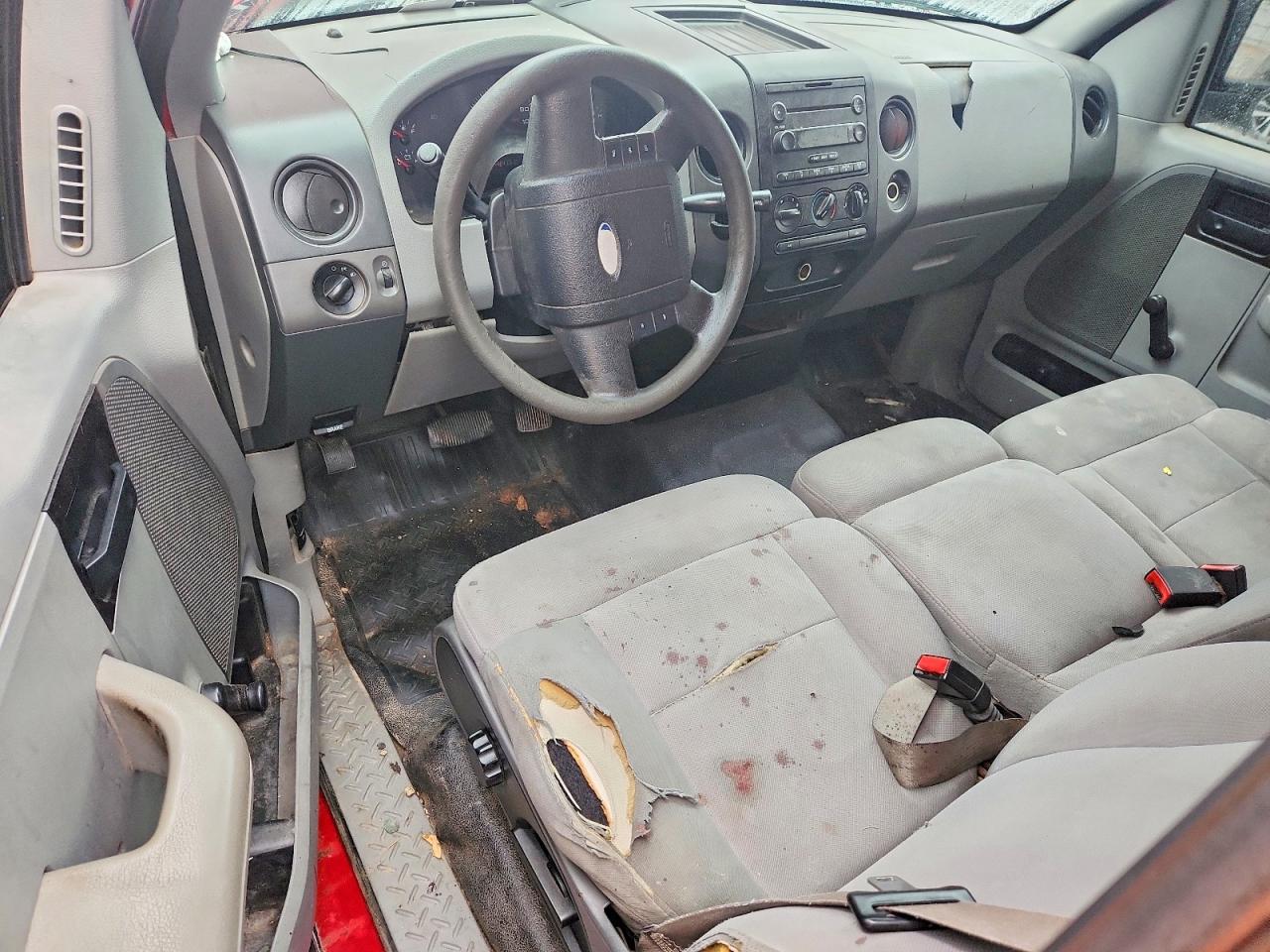2005 Ford F150 Red vin: 1FTRX12W15FA89561