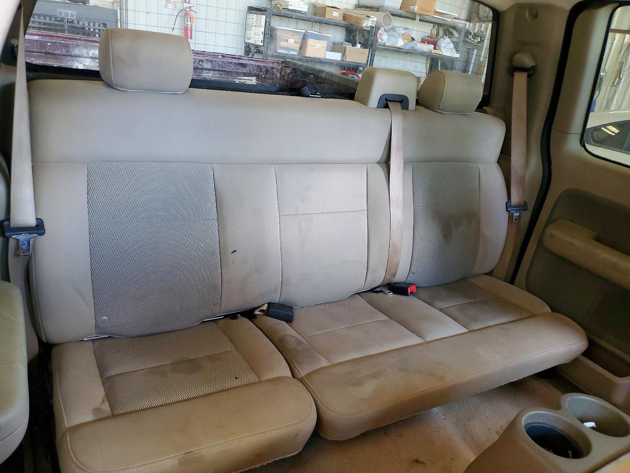 2005 Ford F-150 Burgundy vin: 1FTRX12W15FB15446