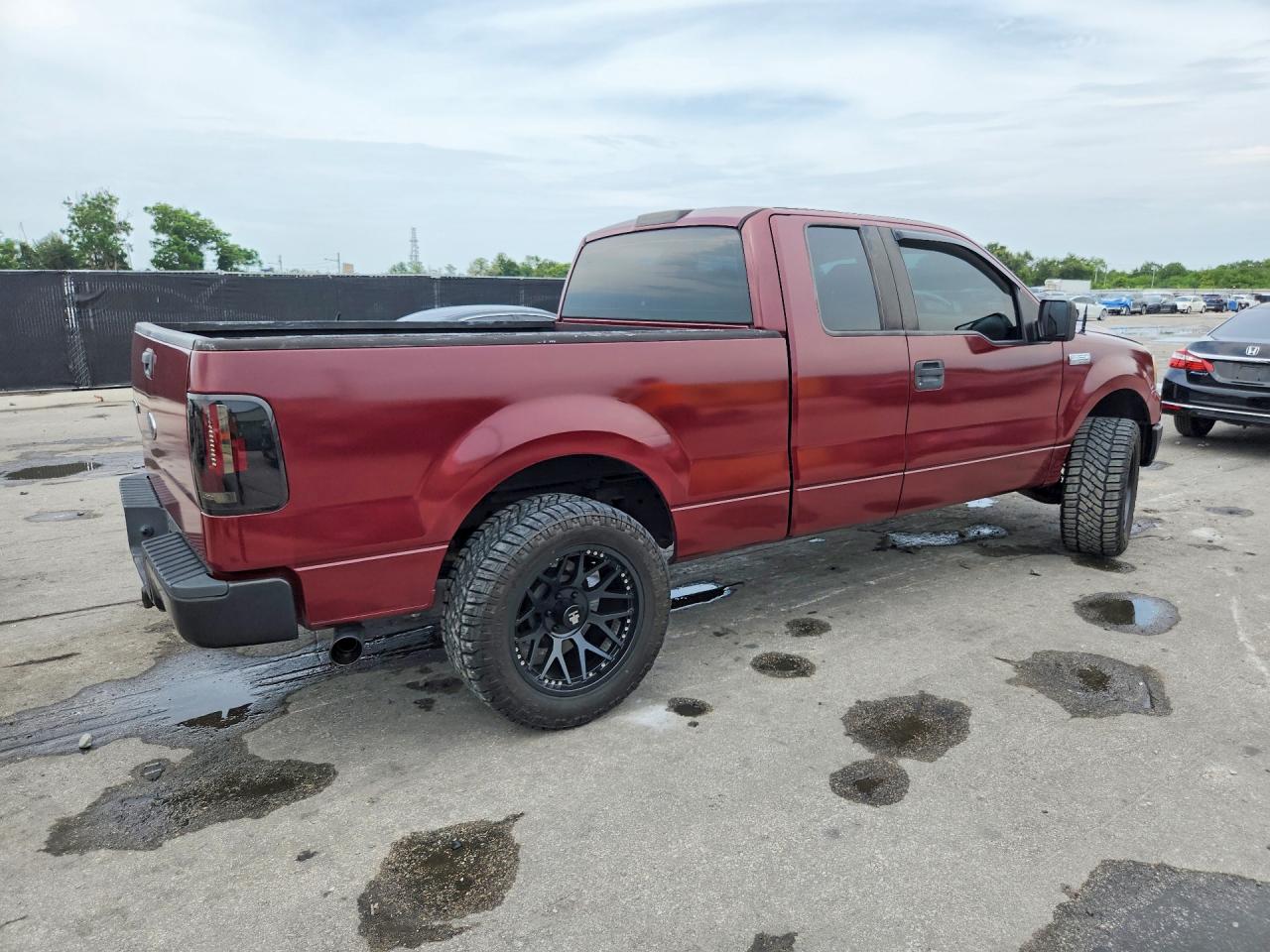 2005 Ford F150 Burgundy vin: 1FTRX12W15FB47152