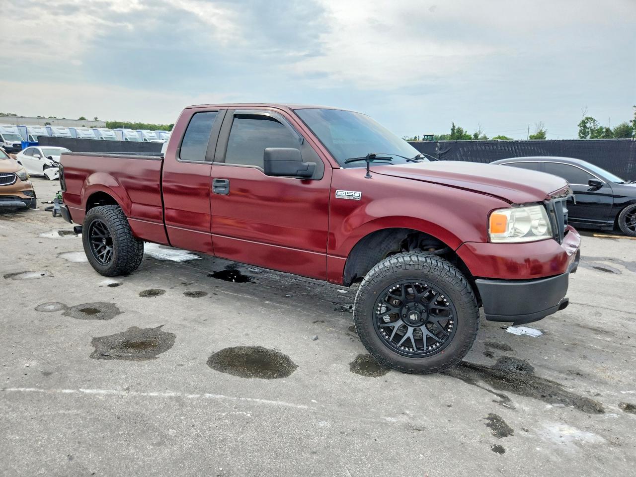 2005 Ford F150 Burgundy vin: 1FTRX12W15FB47152