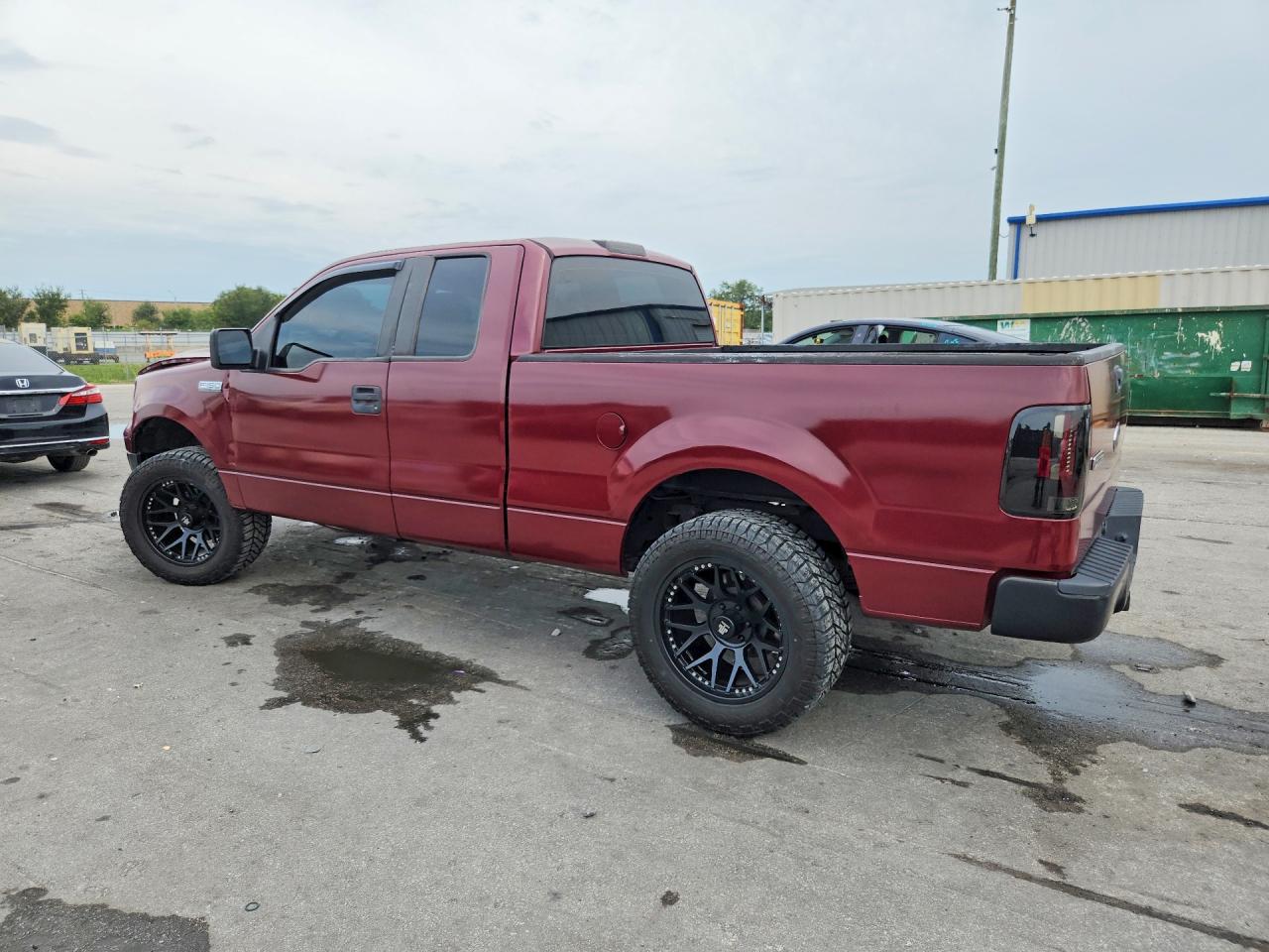 2005 Ford F150 Burgundy vin: 1FTRX12W15FB47152