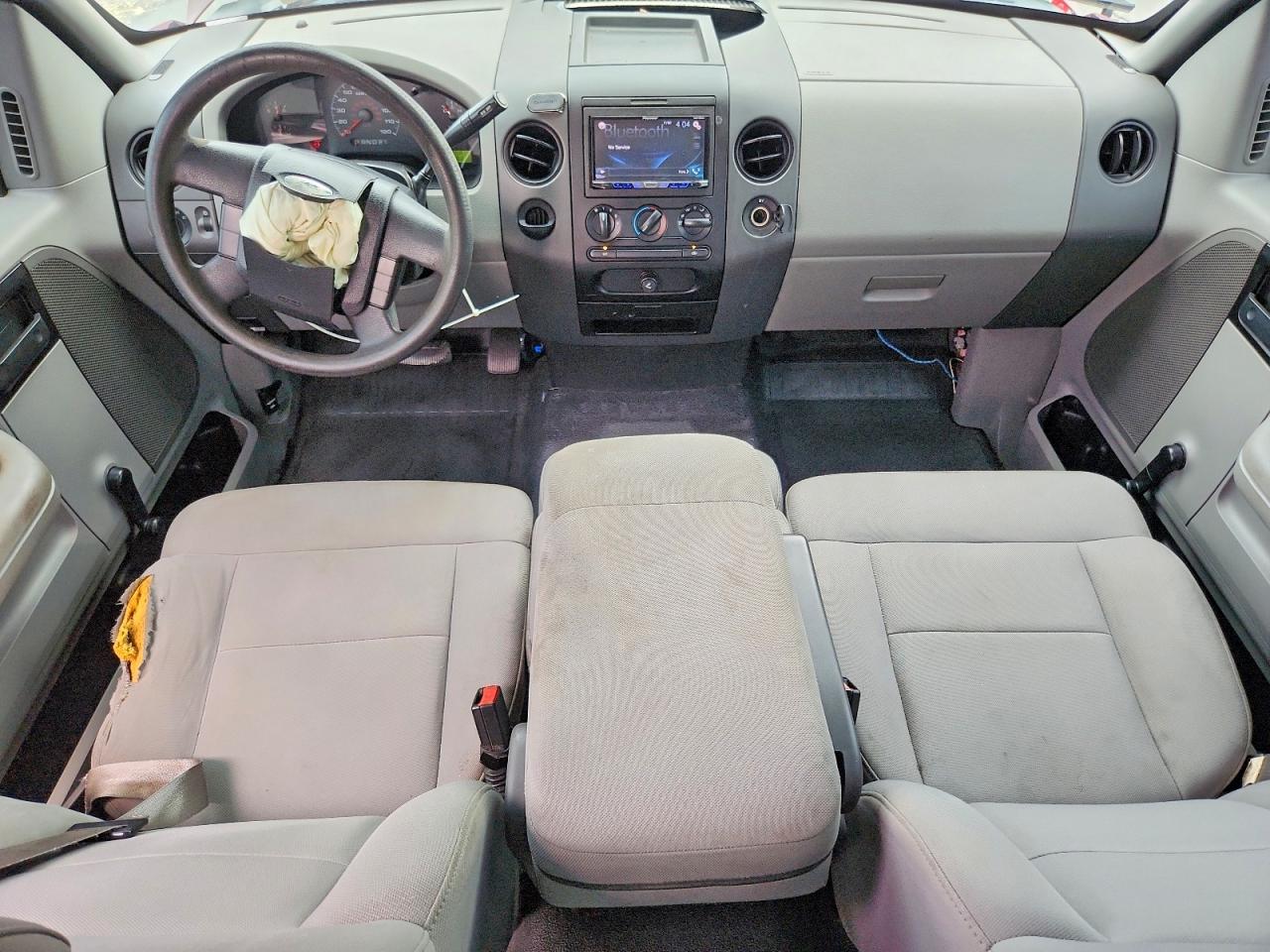 2005 Ford F150 Burgundy vin: 1FTRX12W15FB47152