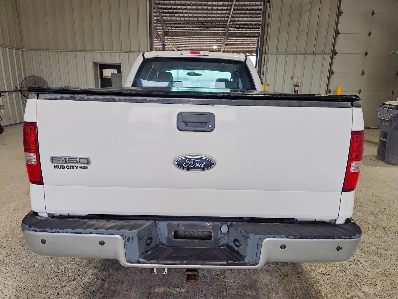 2005 Ford F150 White vin: 1FTRX12W15NA04336