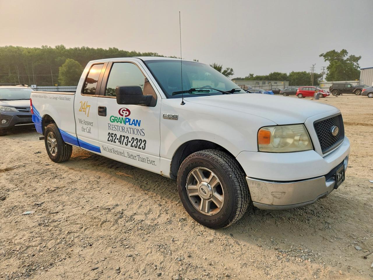 2005 Ford F150 White vin: 1FTRX12W15NA23226
