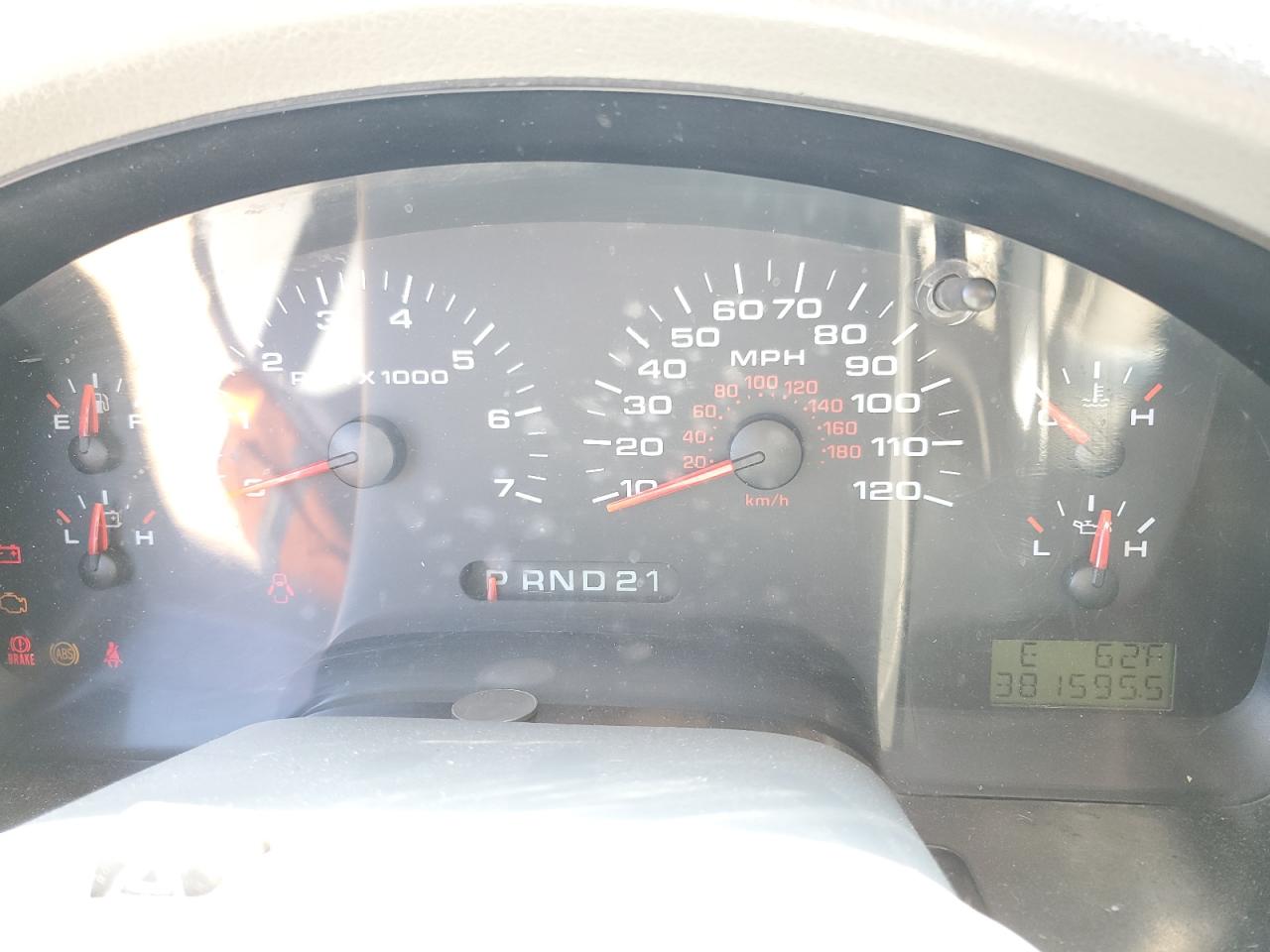 2006 Ford F150 Red vin: 1FTRX12W16KB12359