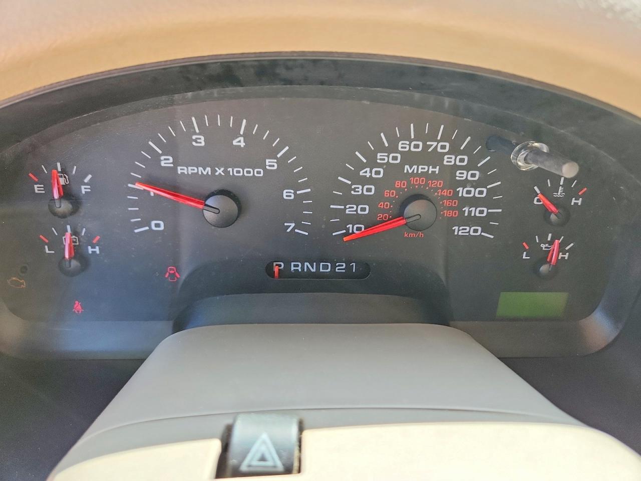 2006 Ford F150 Белый vin: 1FTRX12W16NA55868