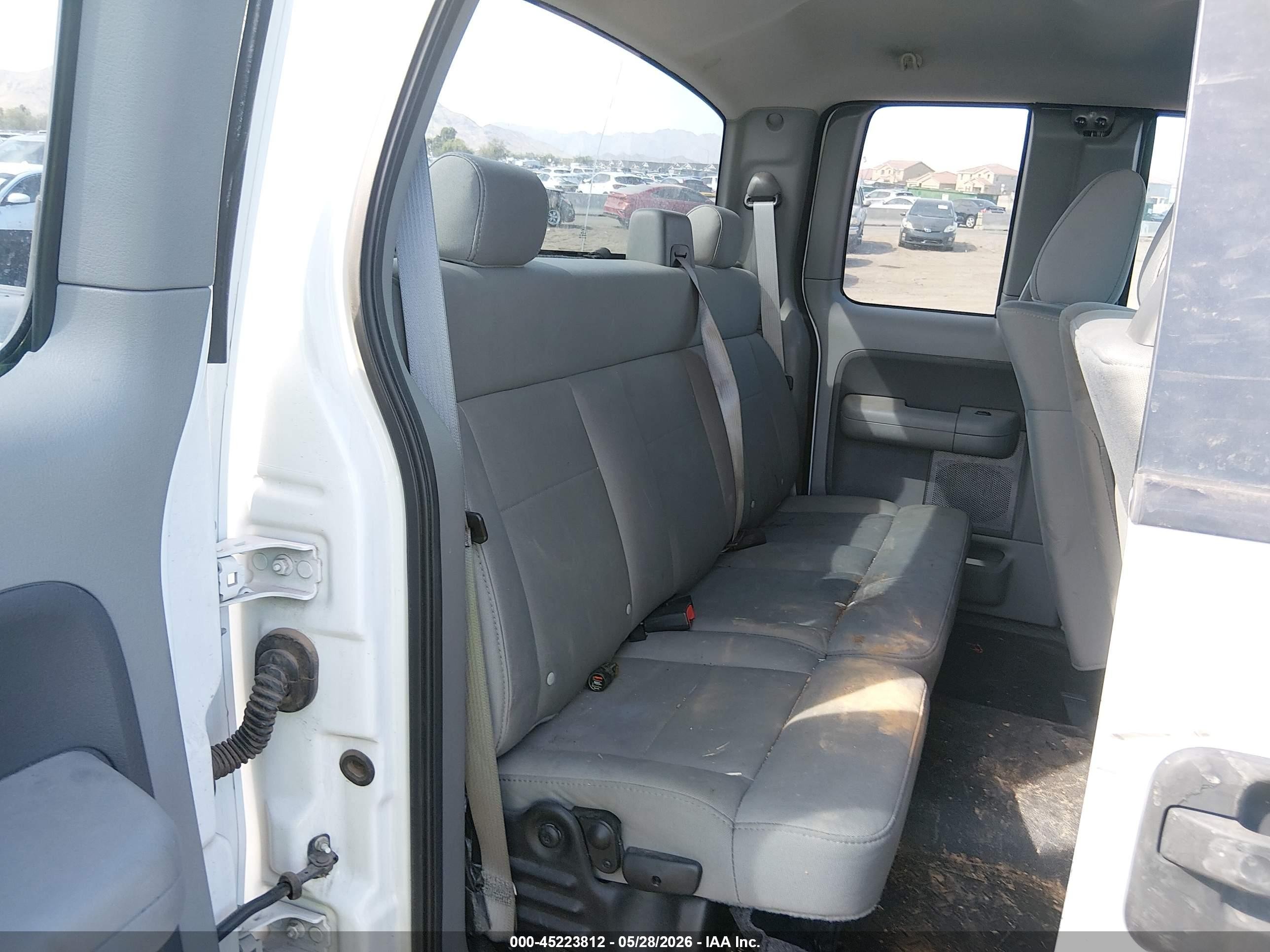 2007 Ford F-150 Stx/xl/xlt White vin: 1FTRX12W17FB33335