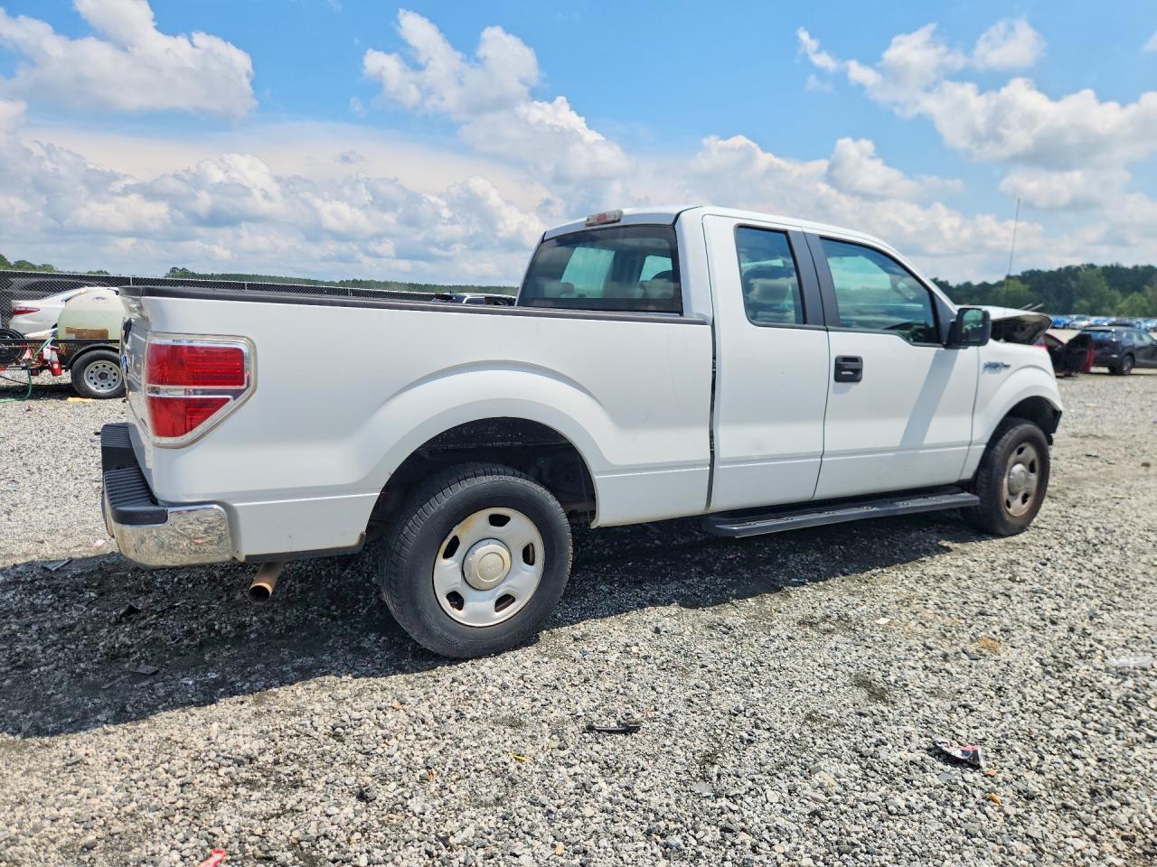 2009 Ford F150 Super Cab White vin: 1FTRX12W19FA09729