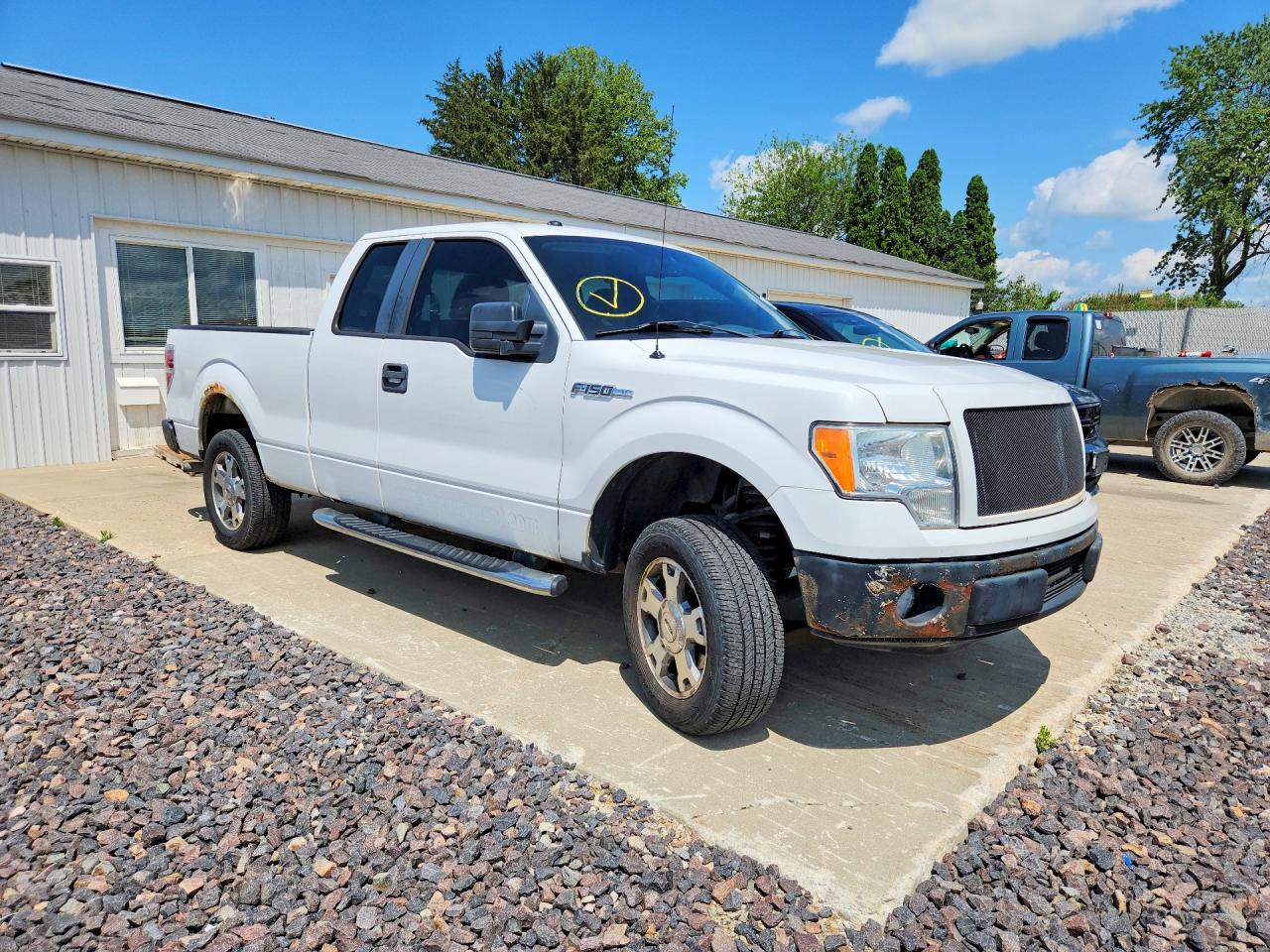 2009 Ford F150 Super Cab White vin: 1FTRX12W19FA99710