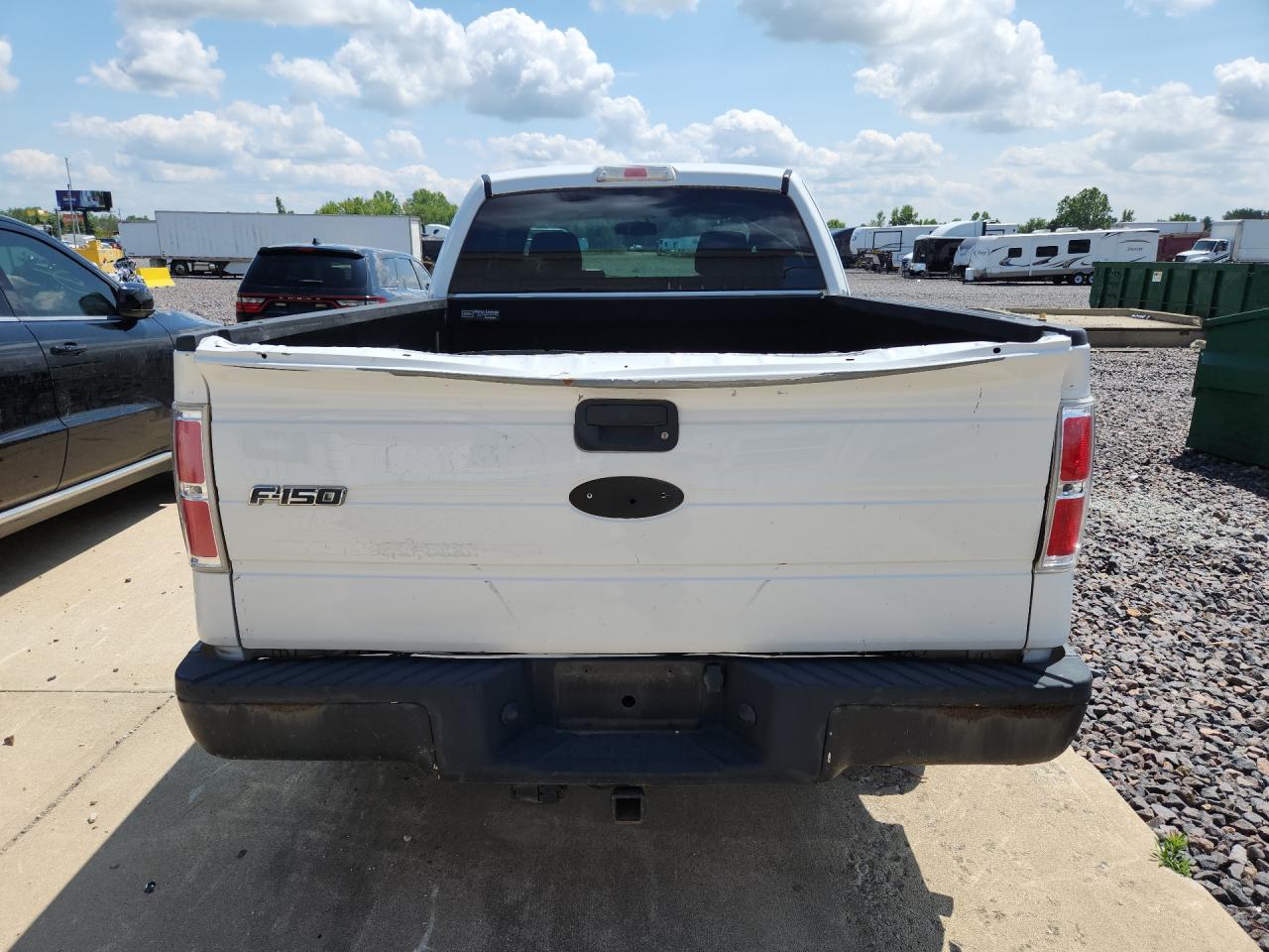 2009 Ford F150 Super Cab White vin: 1FTRX12W19FA99710 Damage: Tailgate, Severe Damage, Replacement Required