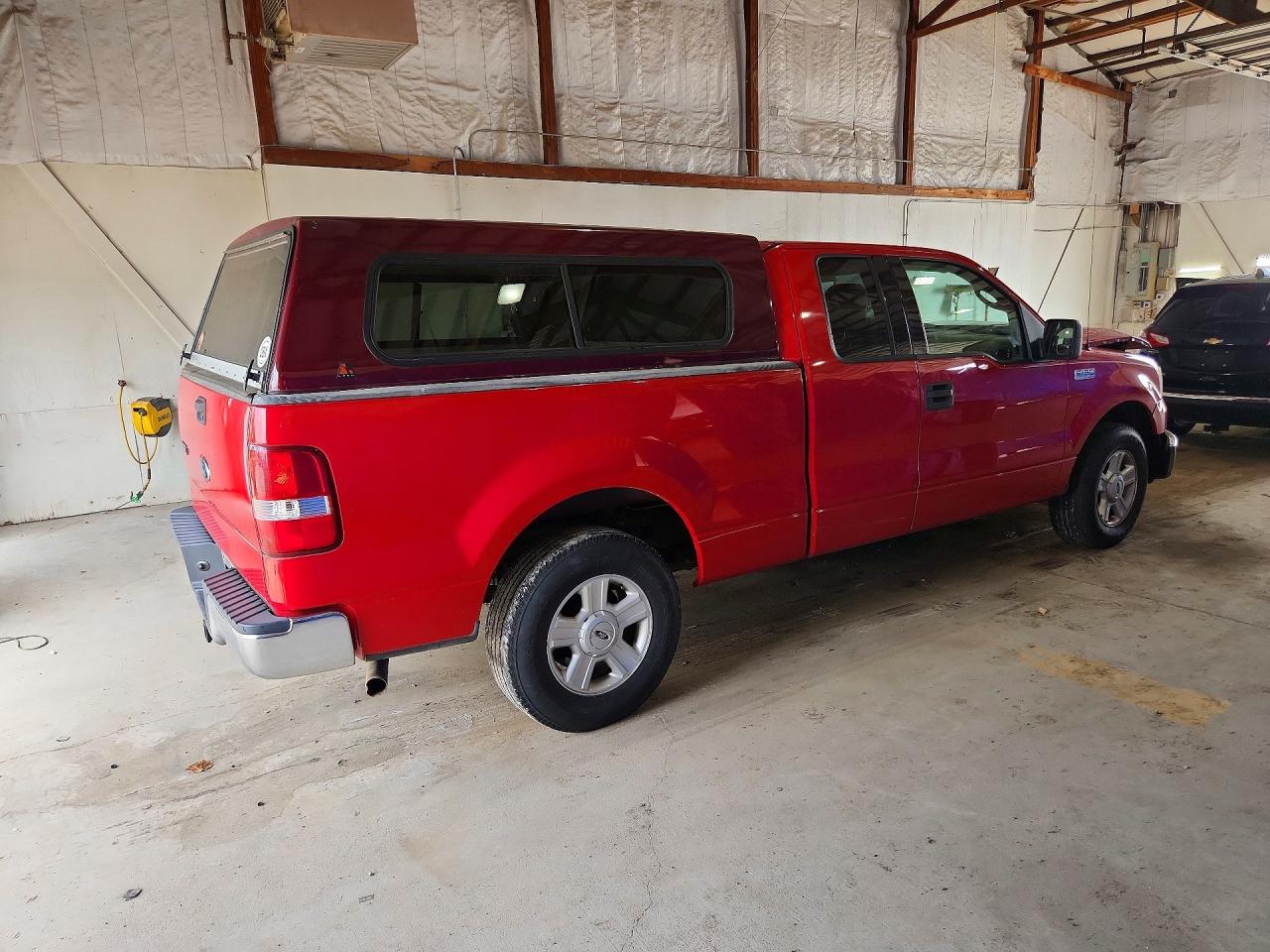 2004 Ford F150 Xlt Red vin: 1FTRX12W24FA14818
