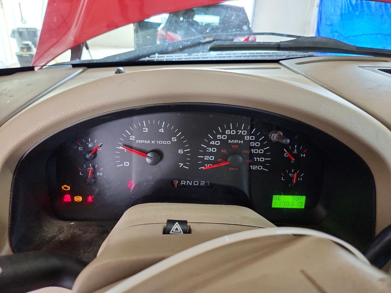 2004 Ford F150 Xlt Red vin: 1FTRX12W24FA14818