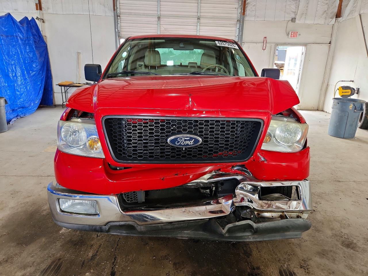 2004 Ford F150 Xlt Red vin: 1FTRX12W24FA14818