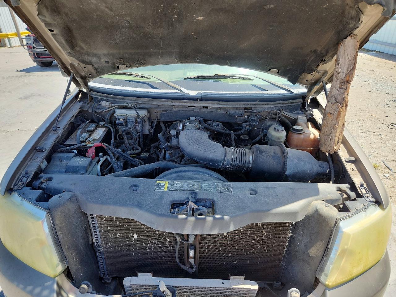 2004 Ford F150 Коричневый vin: 1FTRX12W24NA14095
