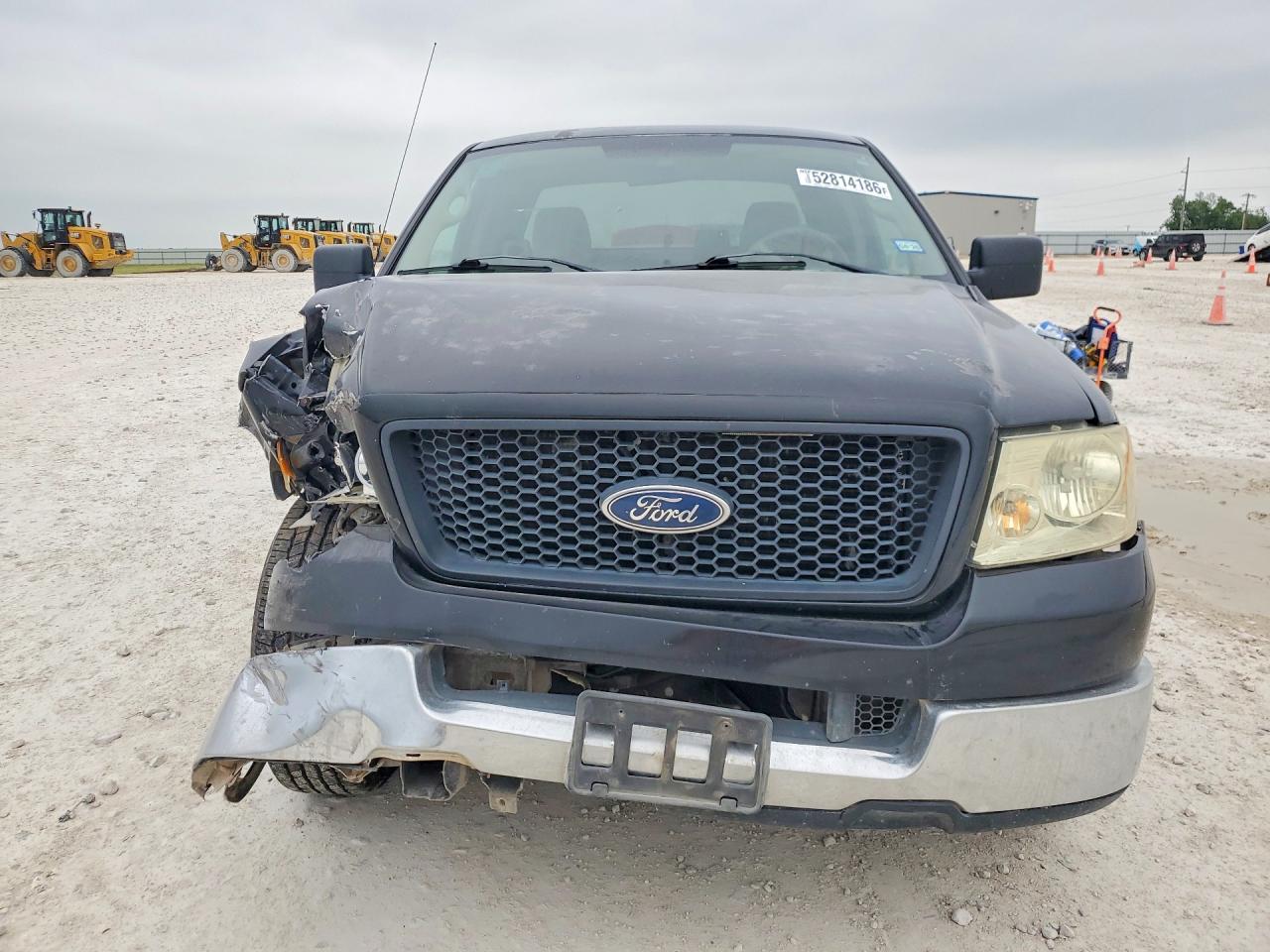 2004 Ford F150 Black vin: 1FTRX12W24NC31453