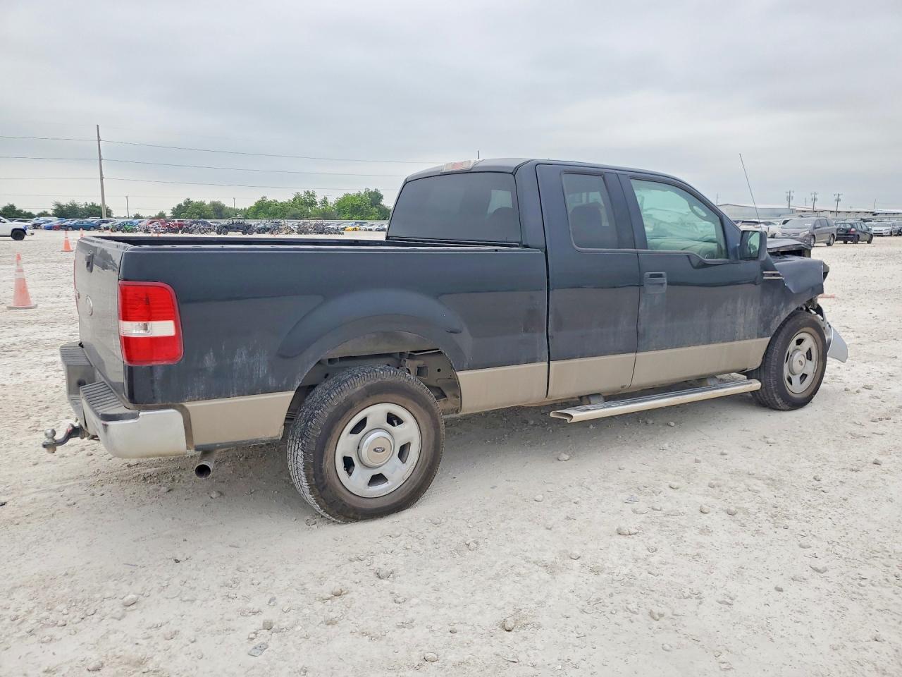 2004 Ford F150 Black vin: 1FTRX12W24NC31453