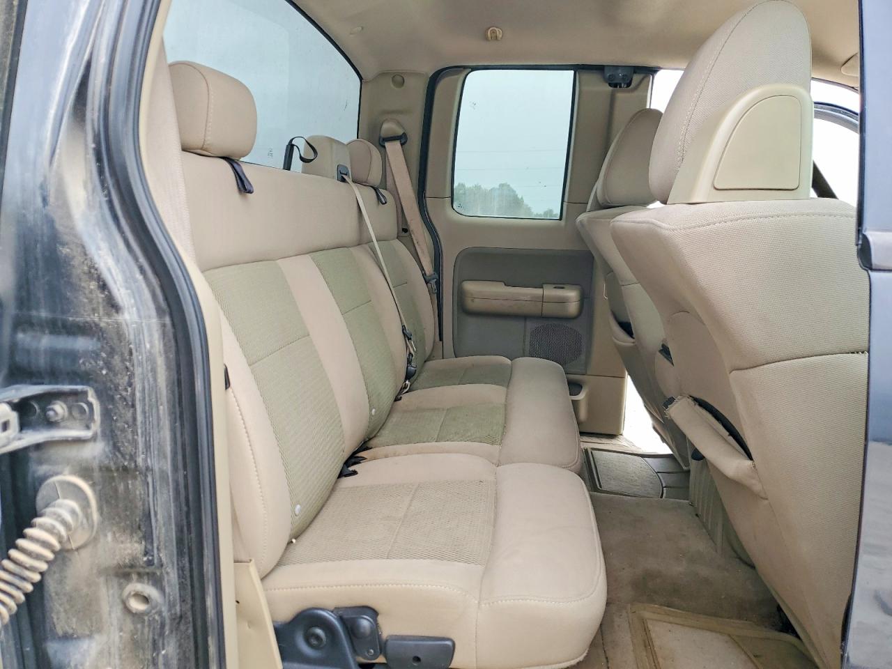 2004 Ford F150 Black vin: 1FTRX12W24NC31453